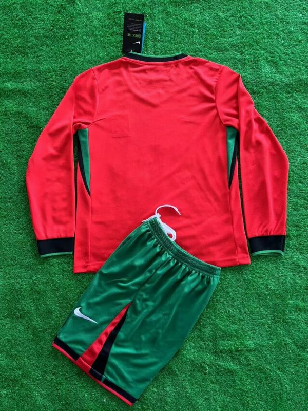 Kit Seleção Portuguesa Home 2024 Conjunto Infantil (Versão Manga Longa Torcedor)