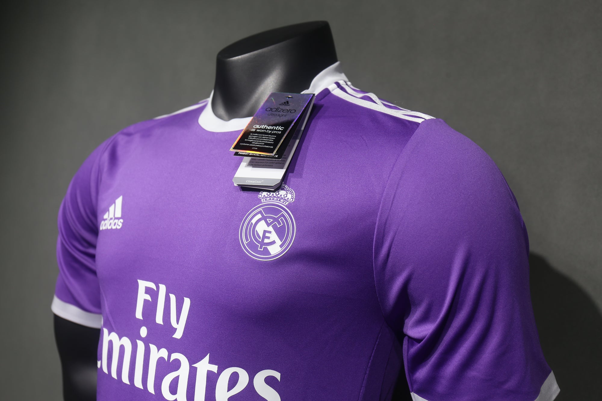Camisa Real Madrid Away 16/17 (Versão Jogador Retrô)