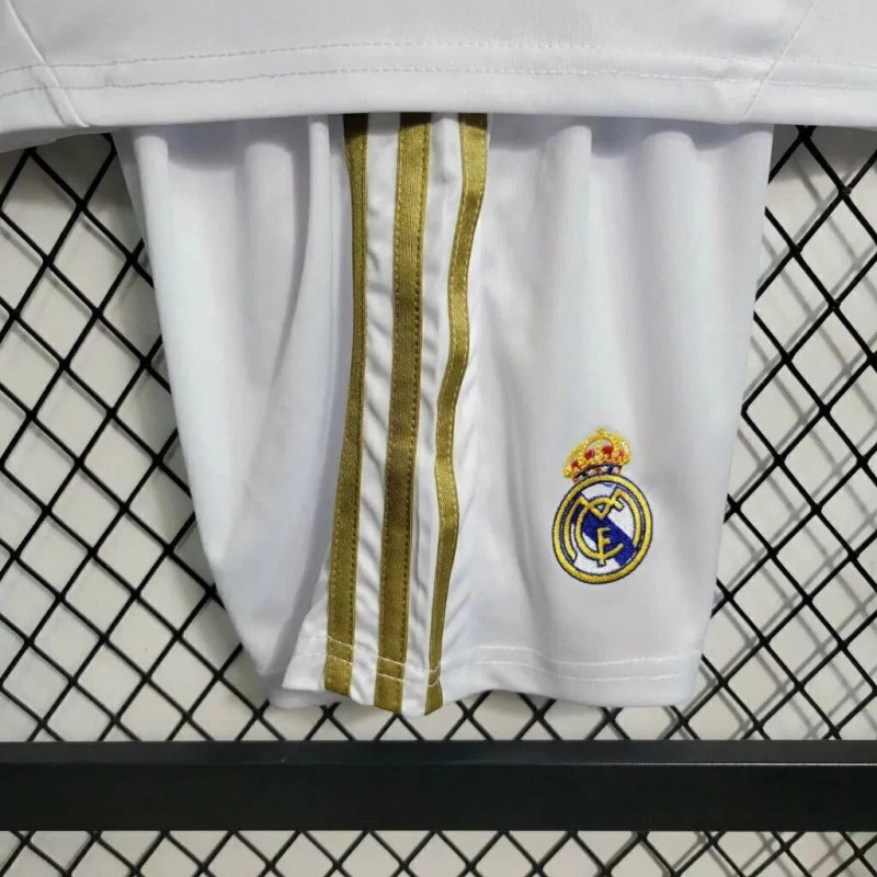 Kit Real Madrid Home 11/12 Conjunto Infantil (Versão Curta Retrô)