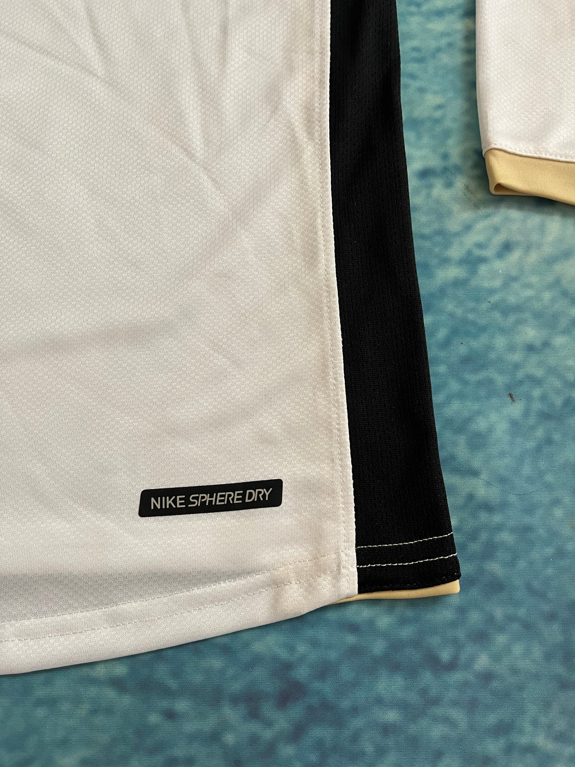 Camisa Manchester United Away 06/07 (Versão Manga Longa Retrô)