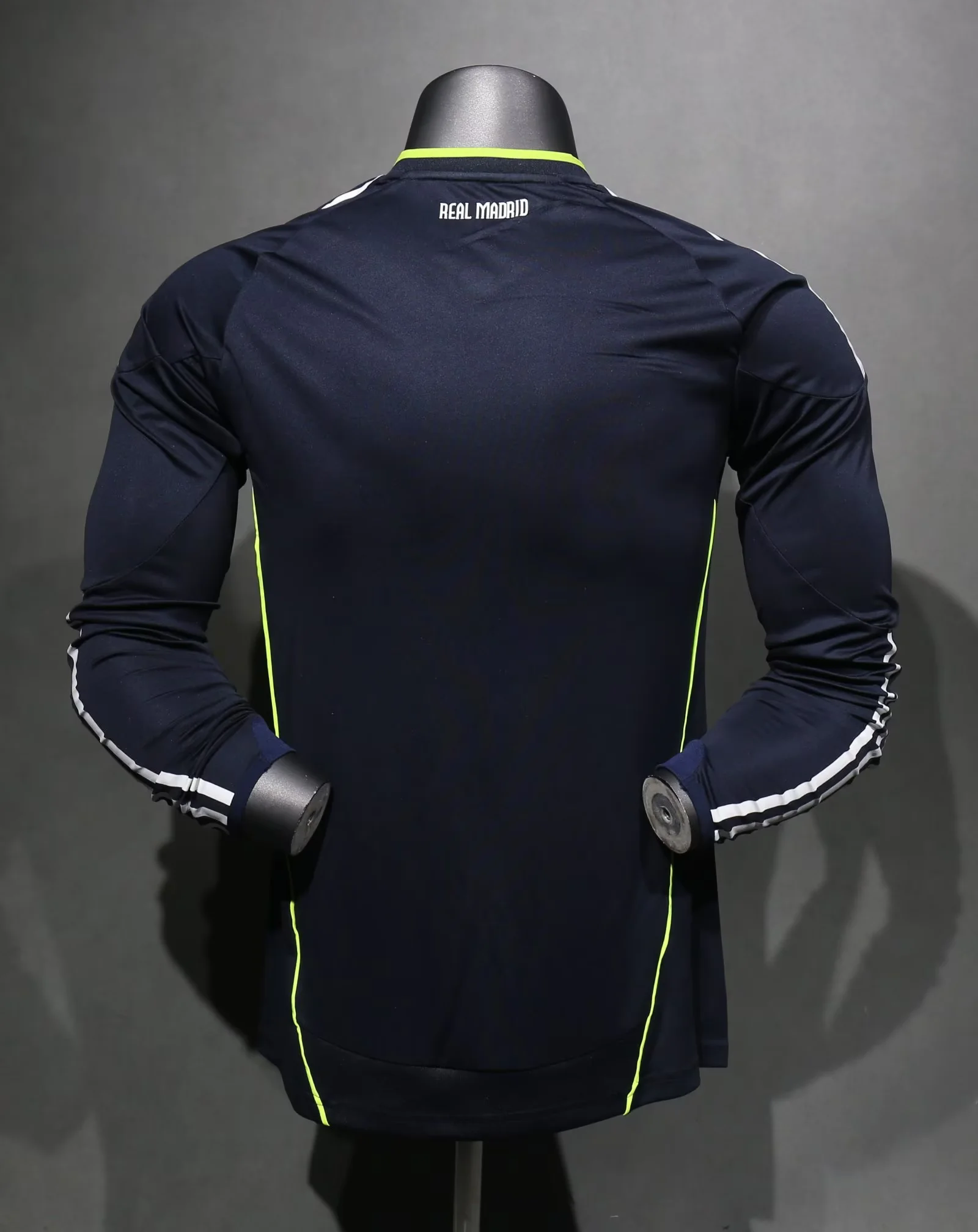 Camisa Real Madrid Away 10/11 (Versão Manga Longa Jogador Retrô)
