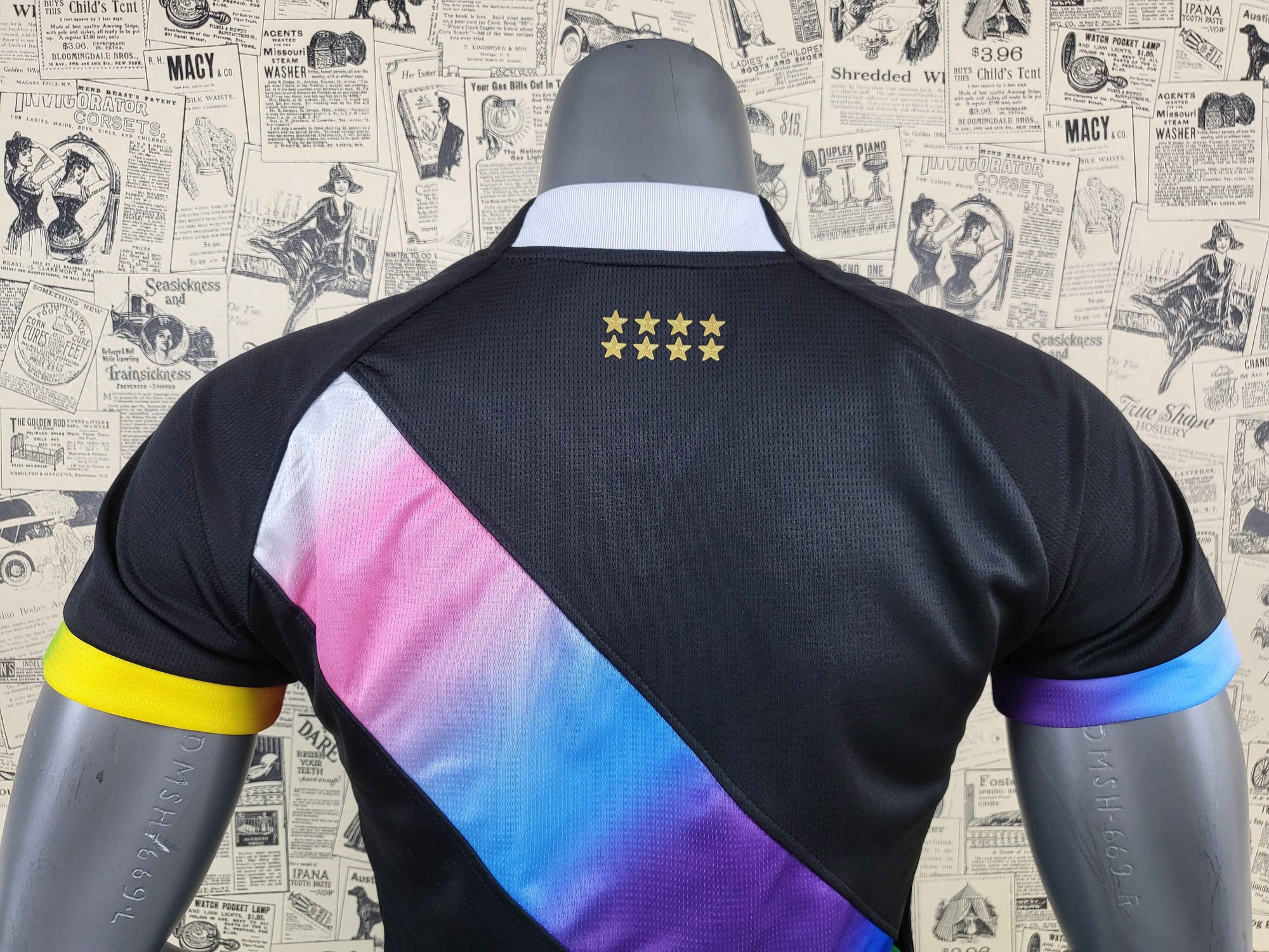 Camisa Feminina CR Vasco da Gama "Rainbow" 23/24 (Versão Torcedor) | EDIÇÃO ESPECIAL