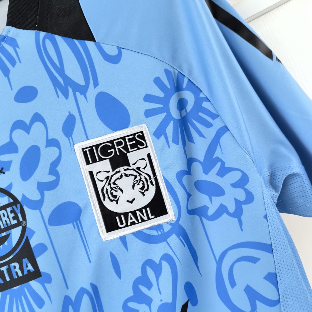 Camisa Tigres UANL "Blue Flower Style" 24/25 (Versão Torcedor) | EDIÇÃO ESPECIAL