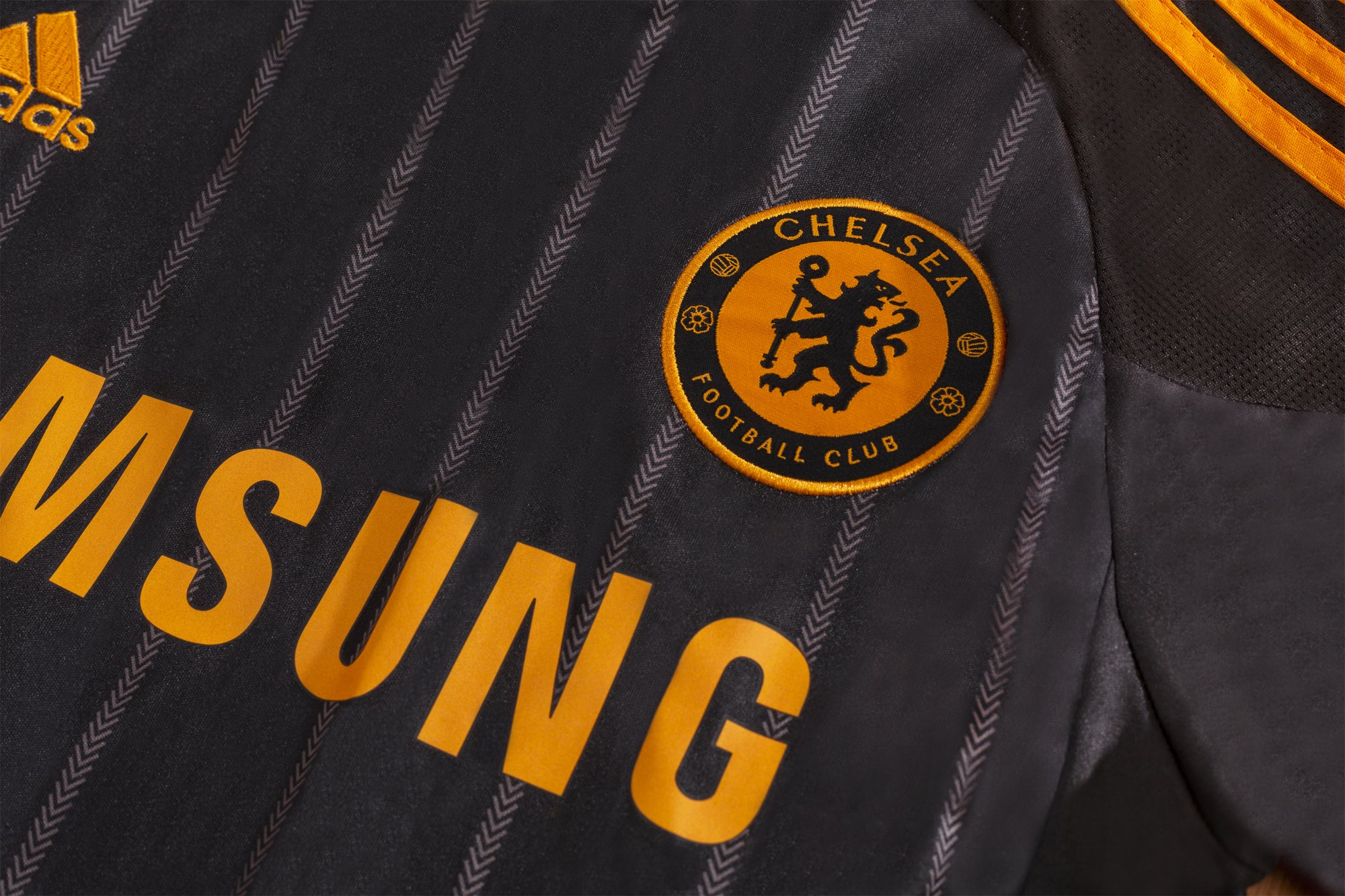 Chelsea FC Home Shirt 03/05 (Retro Fan Version)