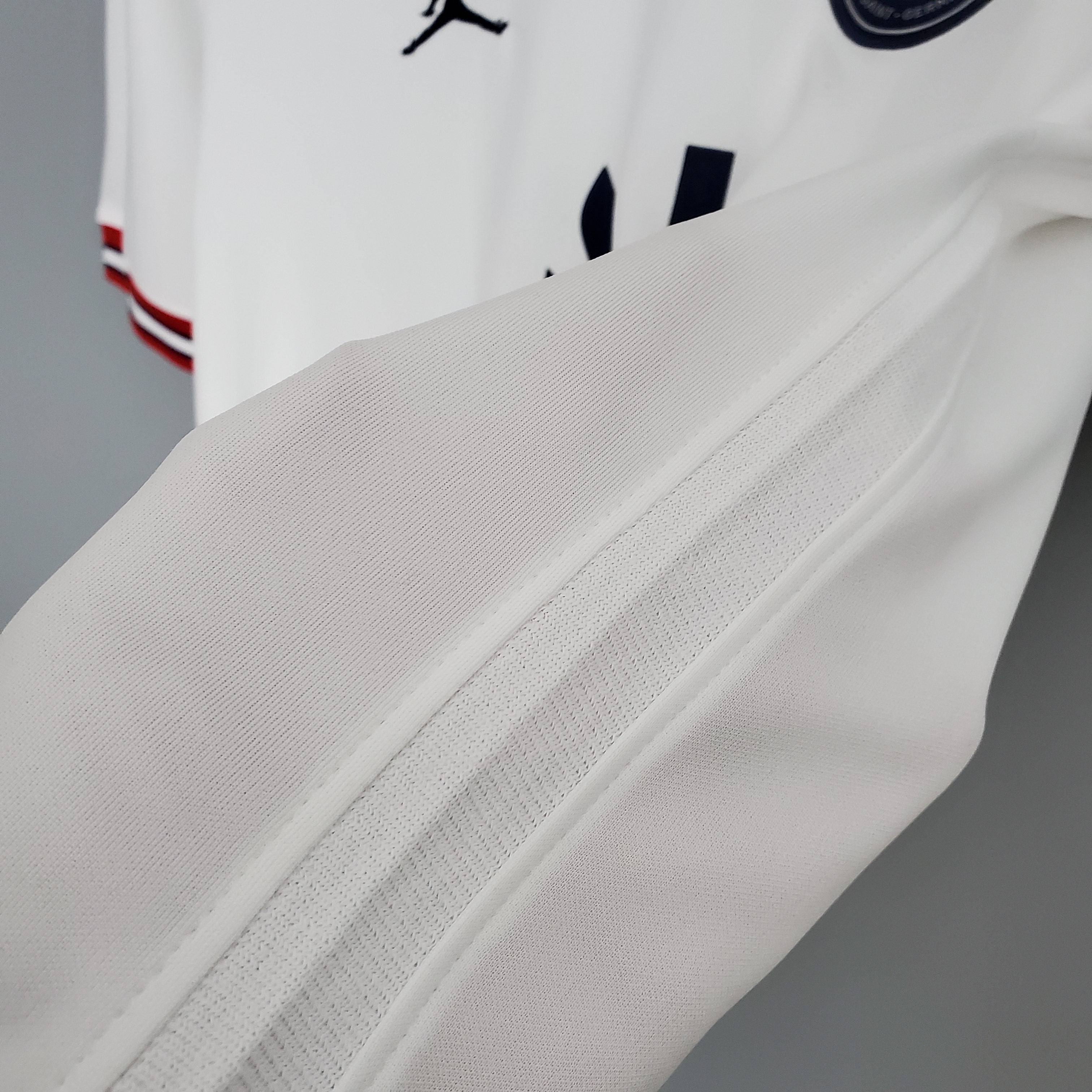 Camisa Paris Saint-Germain Fourth 21/22 (Versão Retrô)