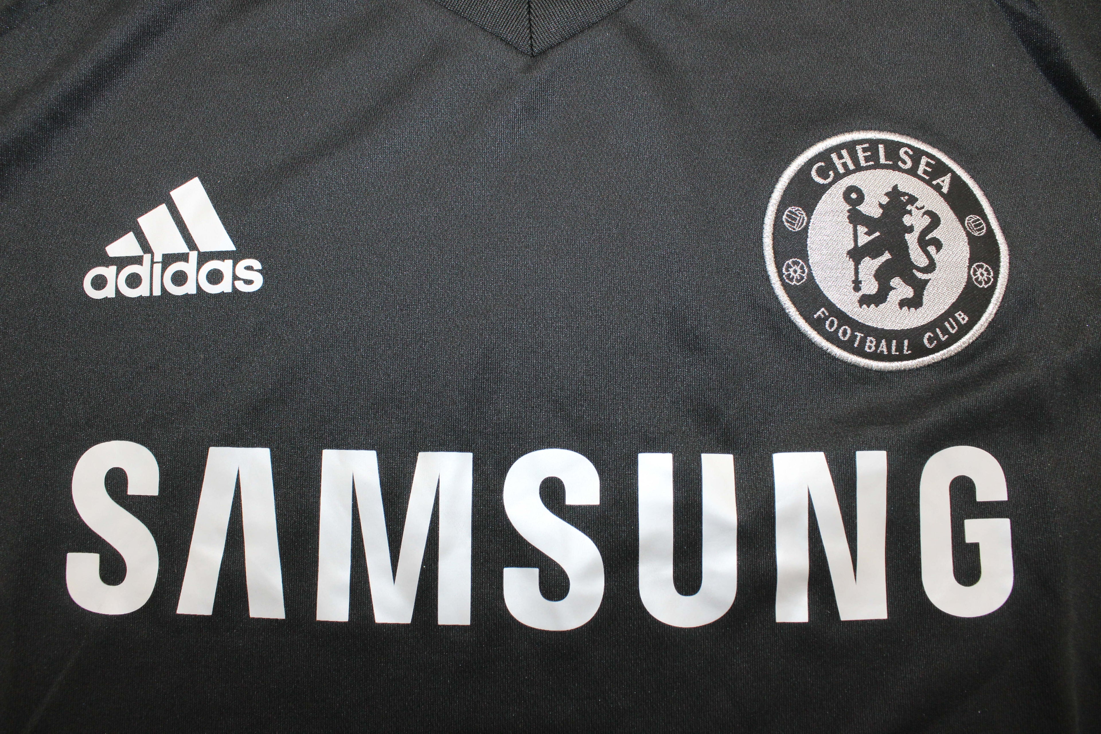Chelsea FC Home Shirt 03/05 (Retro Fan Version)