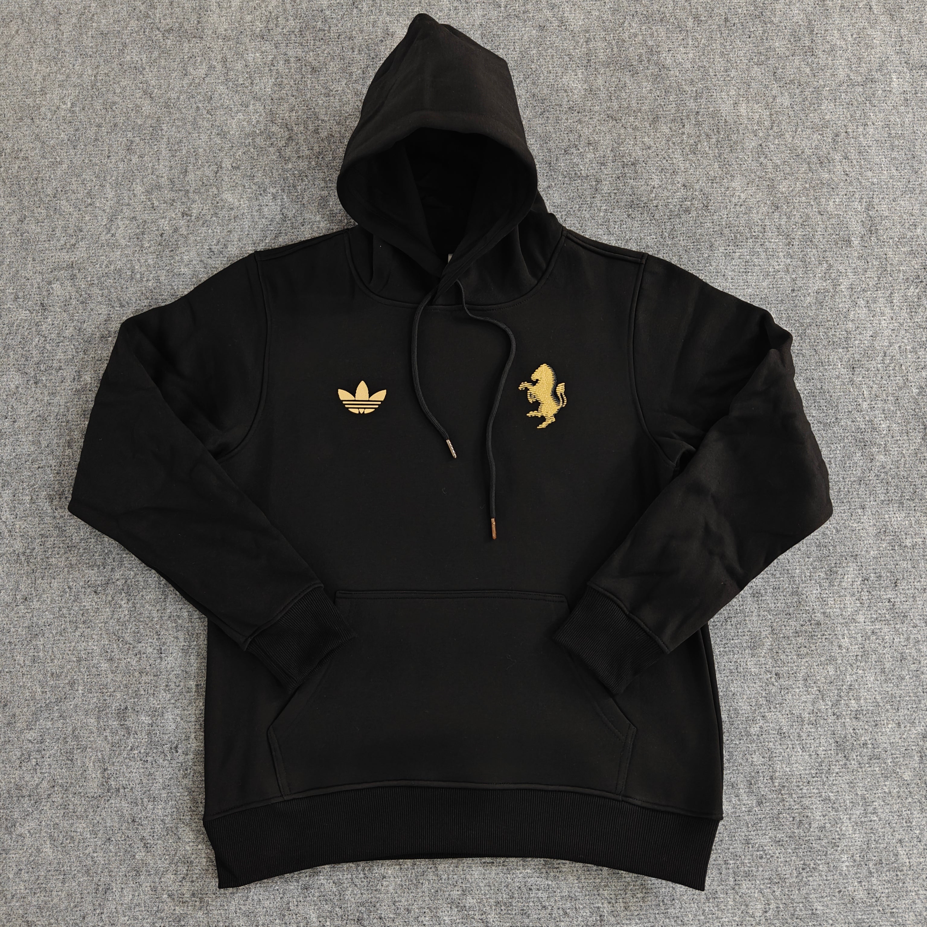 Juventus FC Sweatshirt | Chest Logo