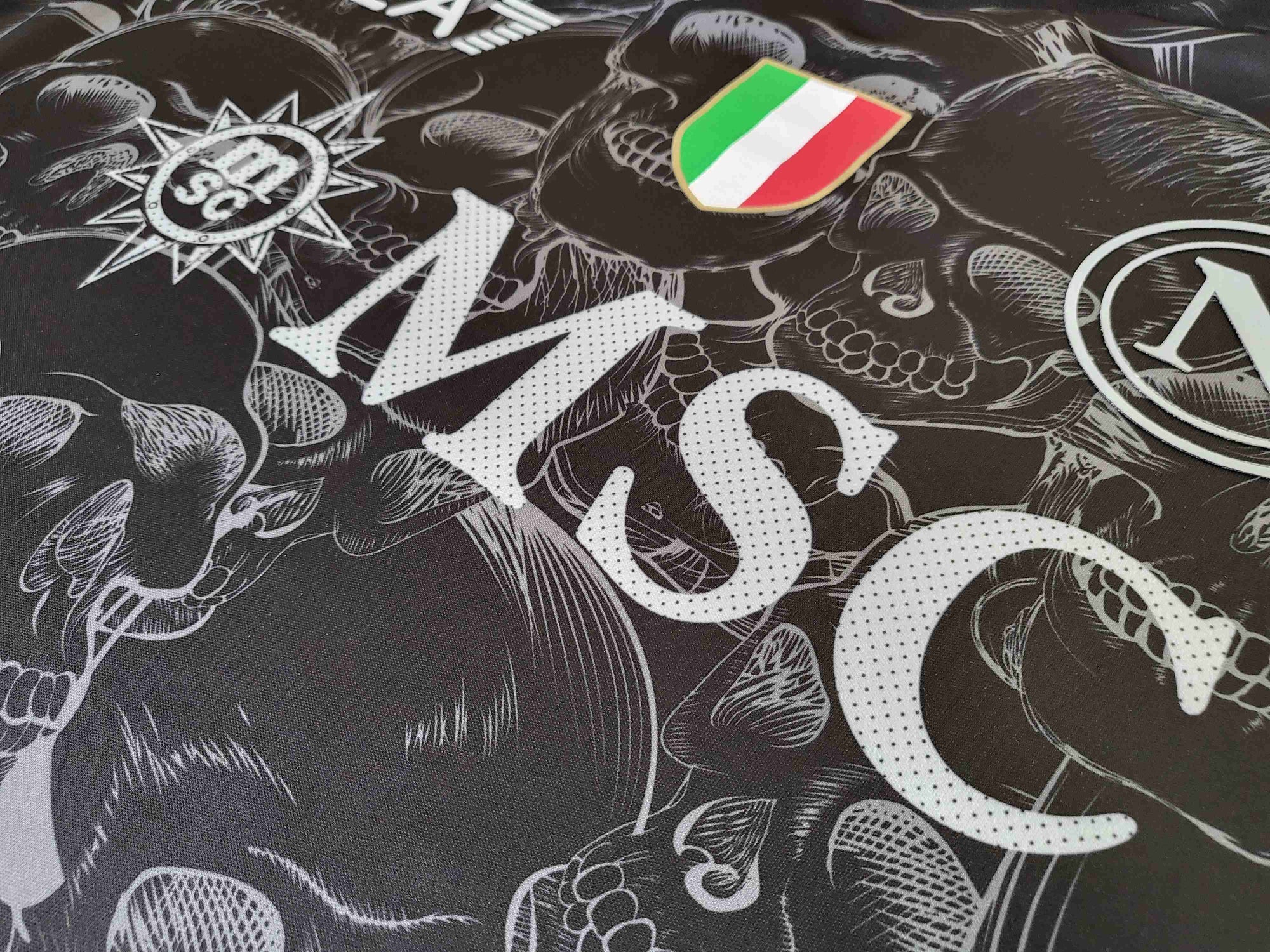 Camisa SSC Napoli "Black Skull" 23/24 (Versão Torcedor) | EDIÇÃO ESPECIAL