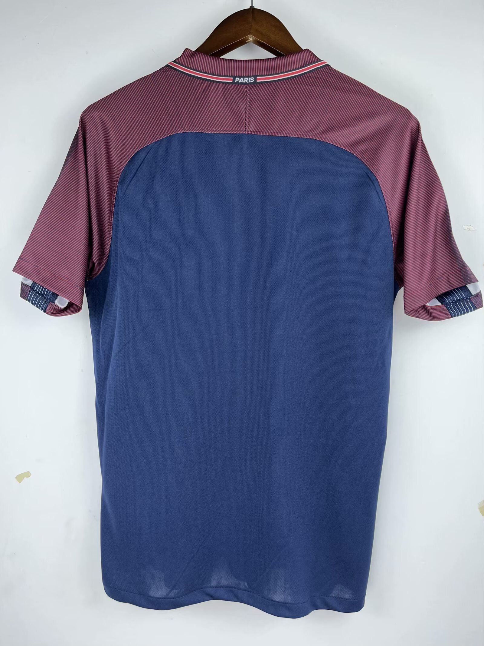 Camisa Paris Saint-Germain Home 17/18 (Versão Retrô)