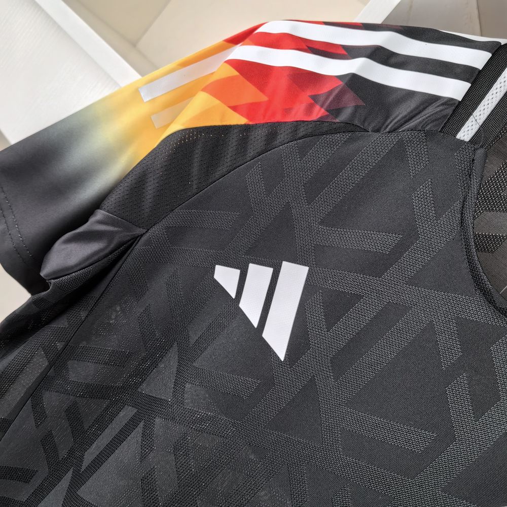 Camisa Alemanha Seleção "Black Version" 24/25 (Versão Torcedor) | EDIÇÃO ESPECIAL