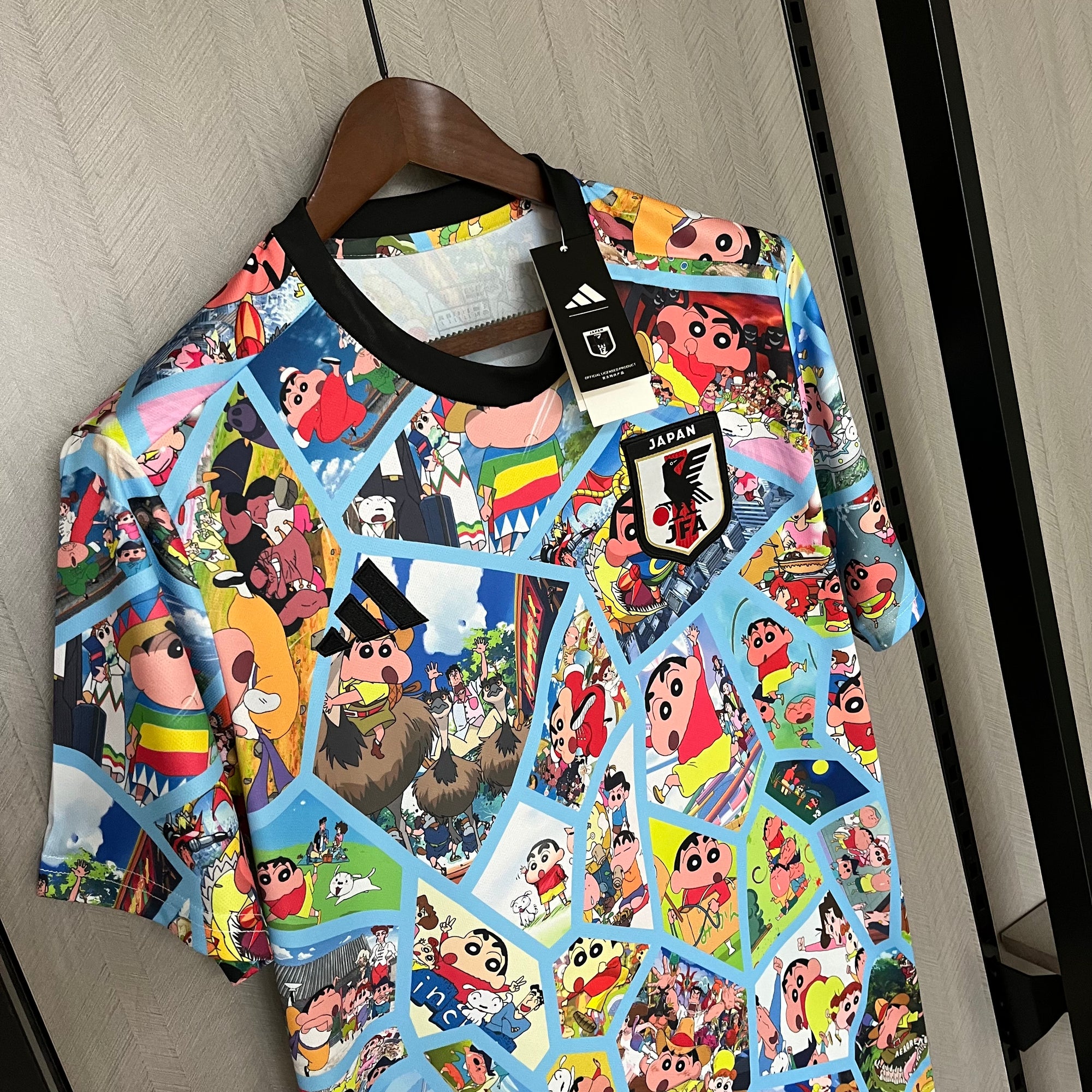 Camisa Seleção do Japão "Crayon Shin-chan" 24/25 (Versão Torcedor) | EDIÇÃO ESPECIAL