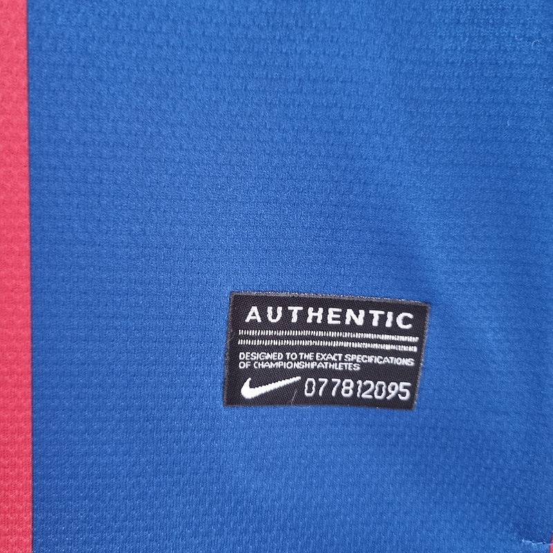 Camisa Barcelona Home 10/11 (Versão Manga Longa Retrô)