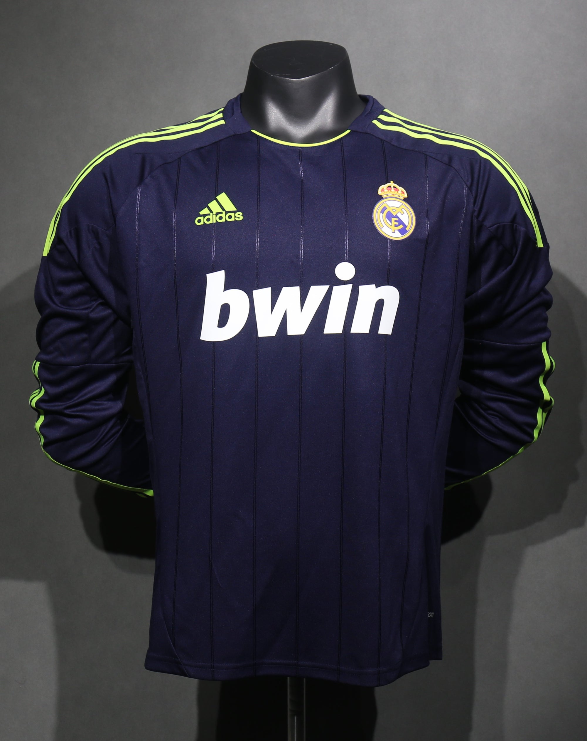 Camisa Real Madrid Away 12/13 (Versão Manga Longa Jogador Retrô)