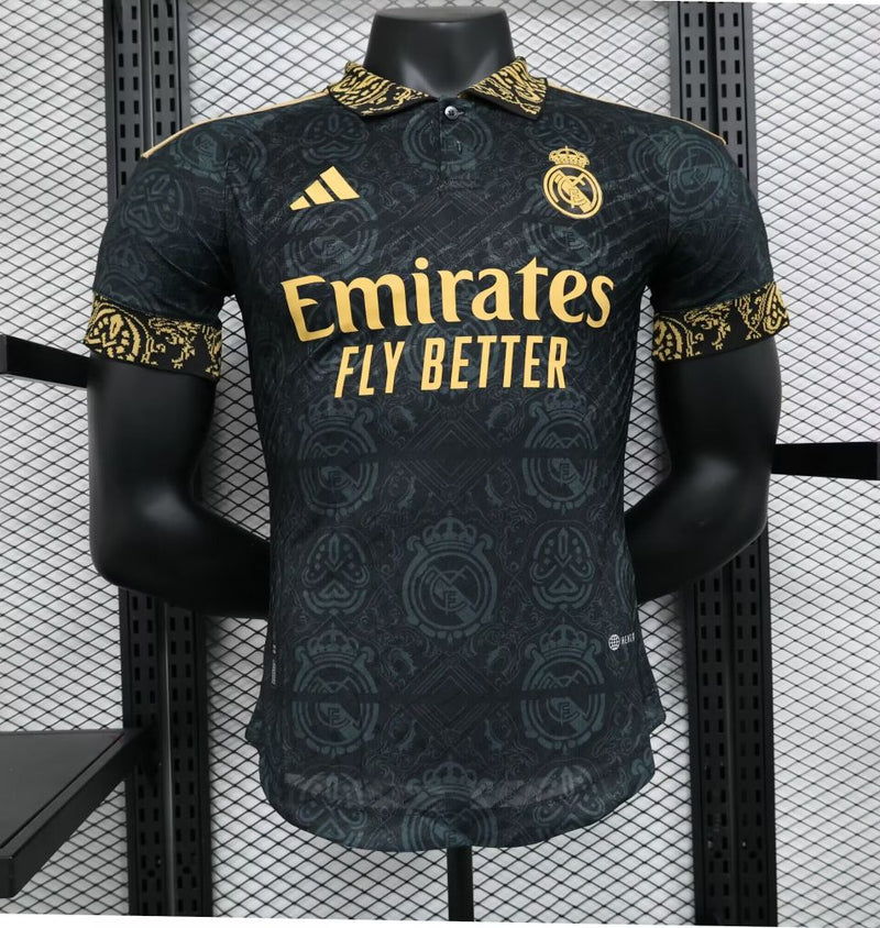 CAMISOLA REAL MADRID EDIÇÃO ESPECIAL LIMITADA NEGRA 24/25 homem (VERSÃO JOGADOR)