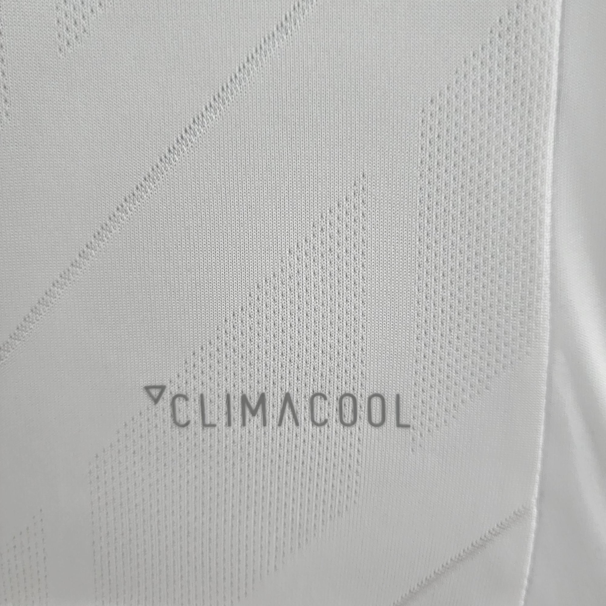 Camisa Real Madrid Home 17/18 (Versão Manga Longa Torcedor Retrô)