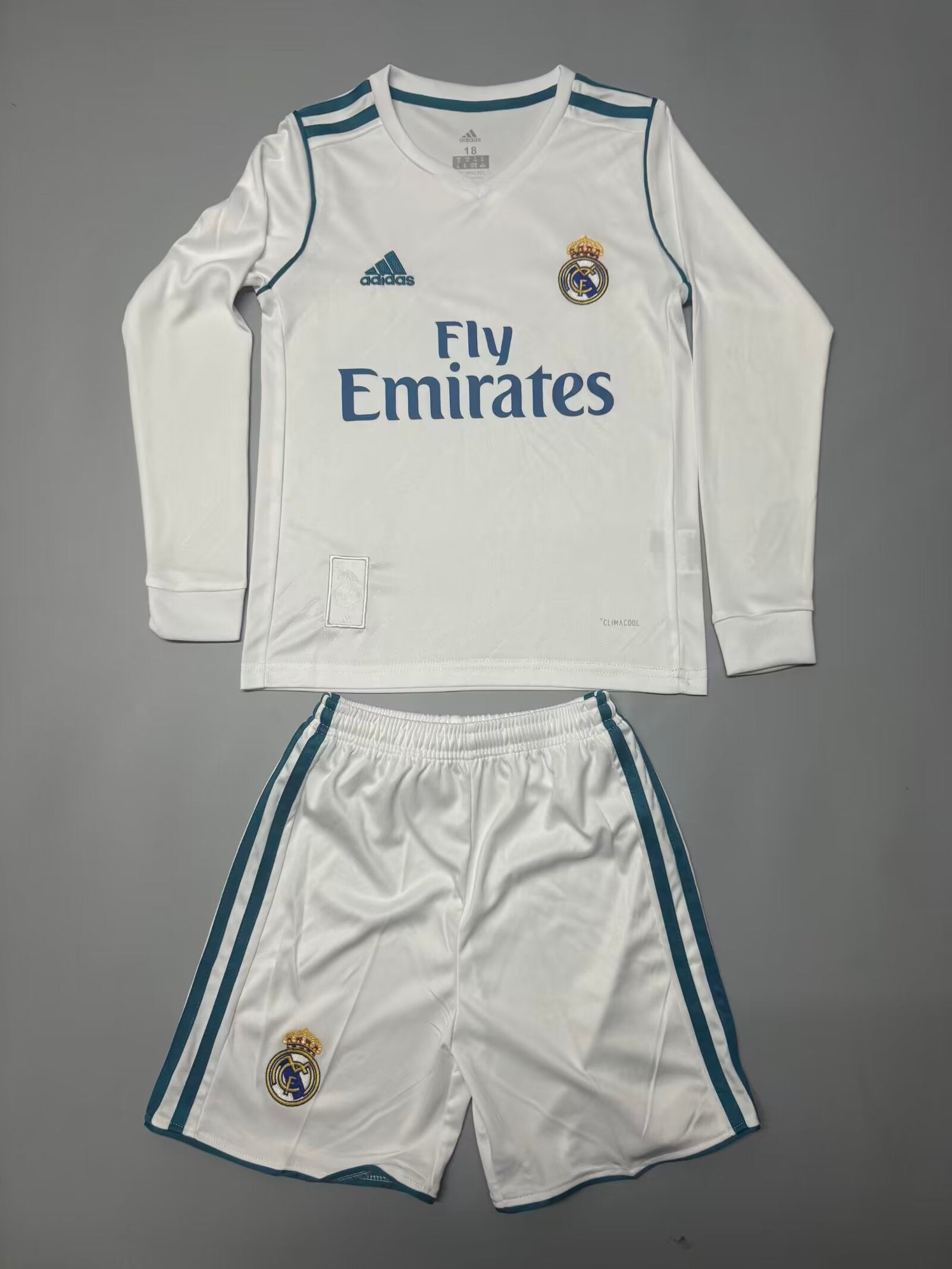 Kit Real Madrid Home 17/18 Conjunto Infantil (Versão Manga Longa Retrô)