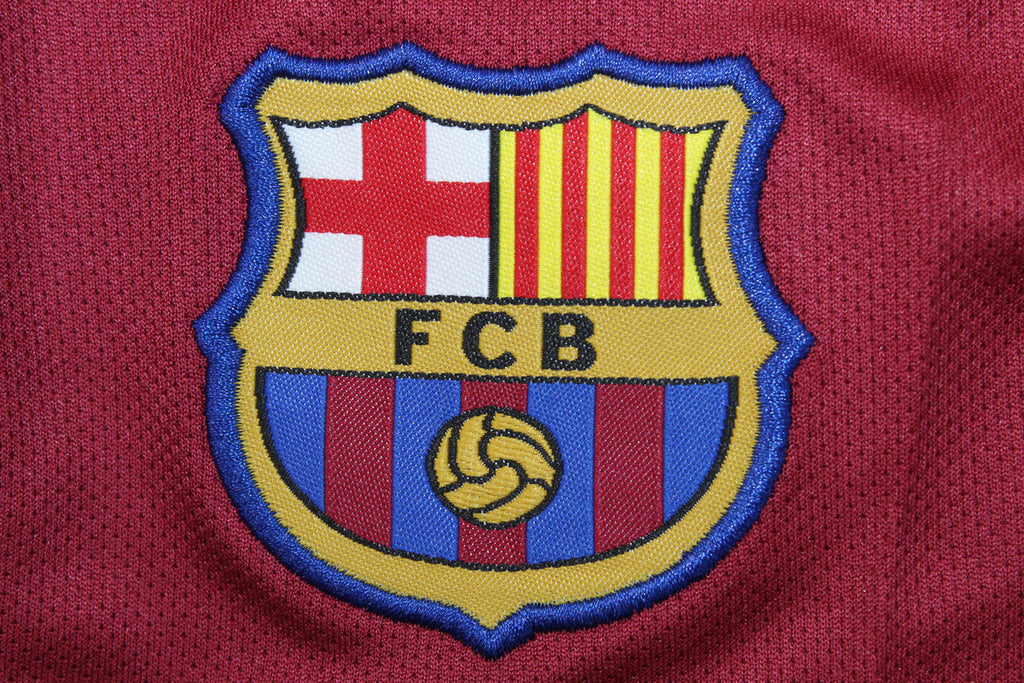 Kit Barcelona Home Conjunto Infantil 05/06 (Versão Retrô)
