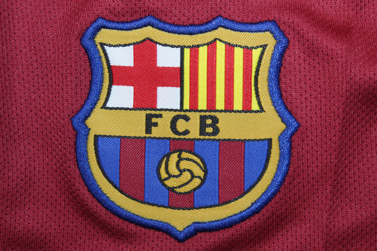 Kit Barcelona Home Conjunto Infantil 05/06 (Versão Retrô)