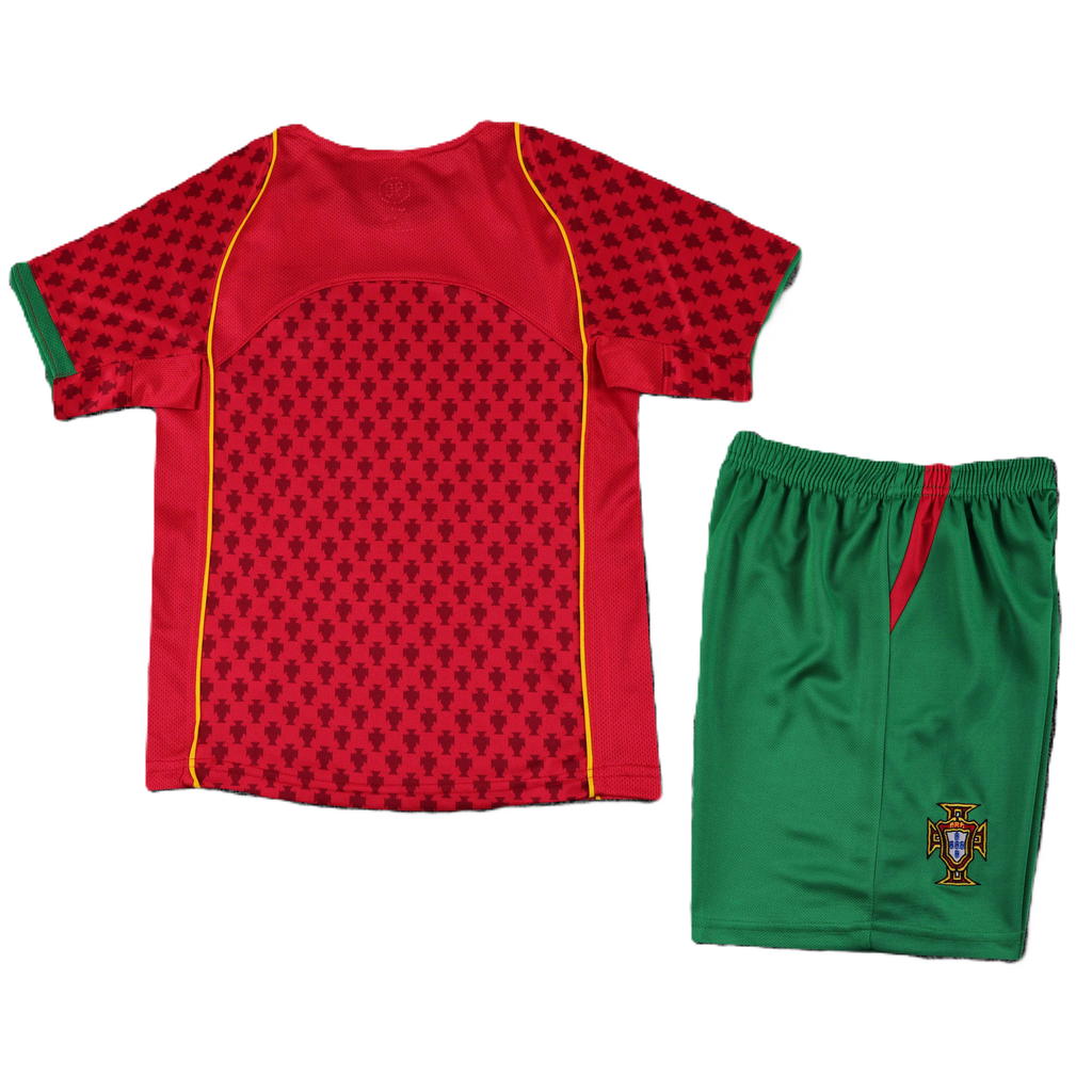 Kit Seleção Portuguesa Home 2004 Conjunto Infantil (Versão Curta Retrô)