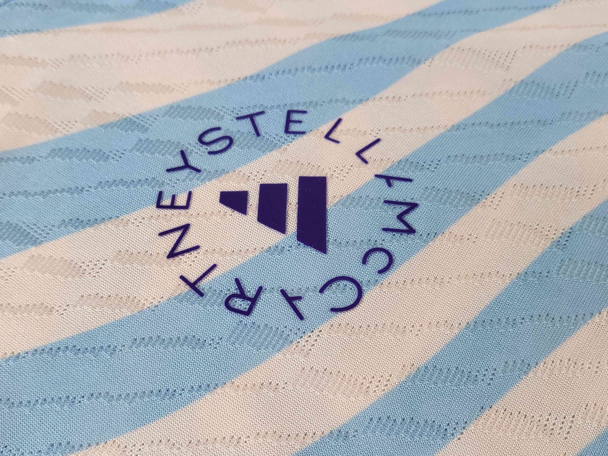 Camisa Arsenal F.C. "Blue Pink" 23/24 (Versão Jogador) | EDIÇÃO ESPECIAL