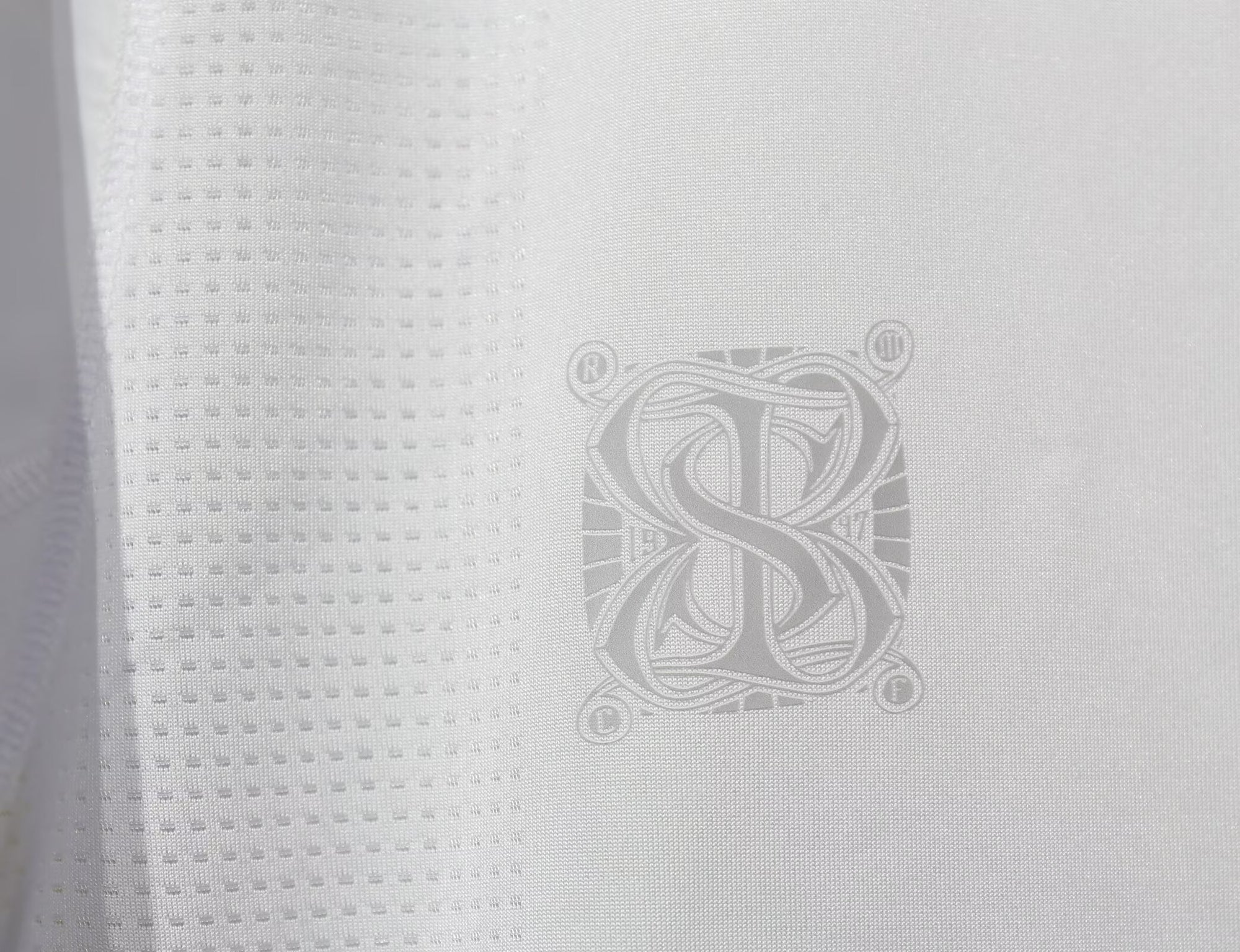 Camisa Real Madrid Home 09/10 (Versão Jogador Retrô)