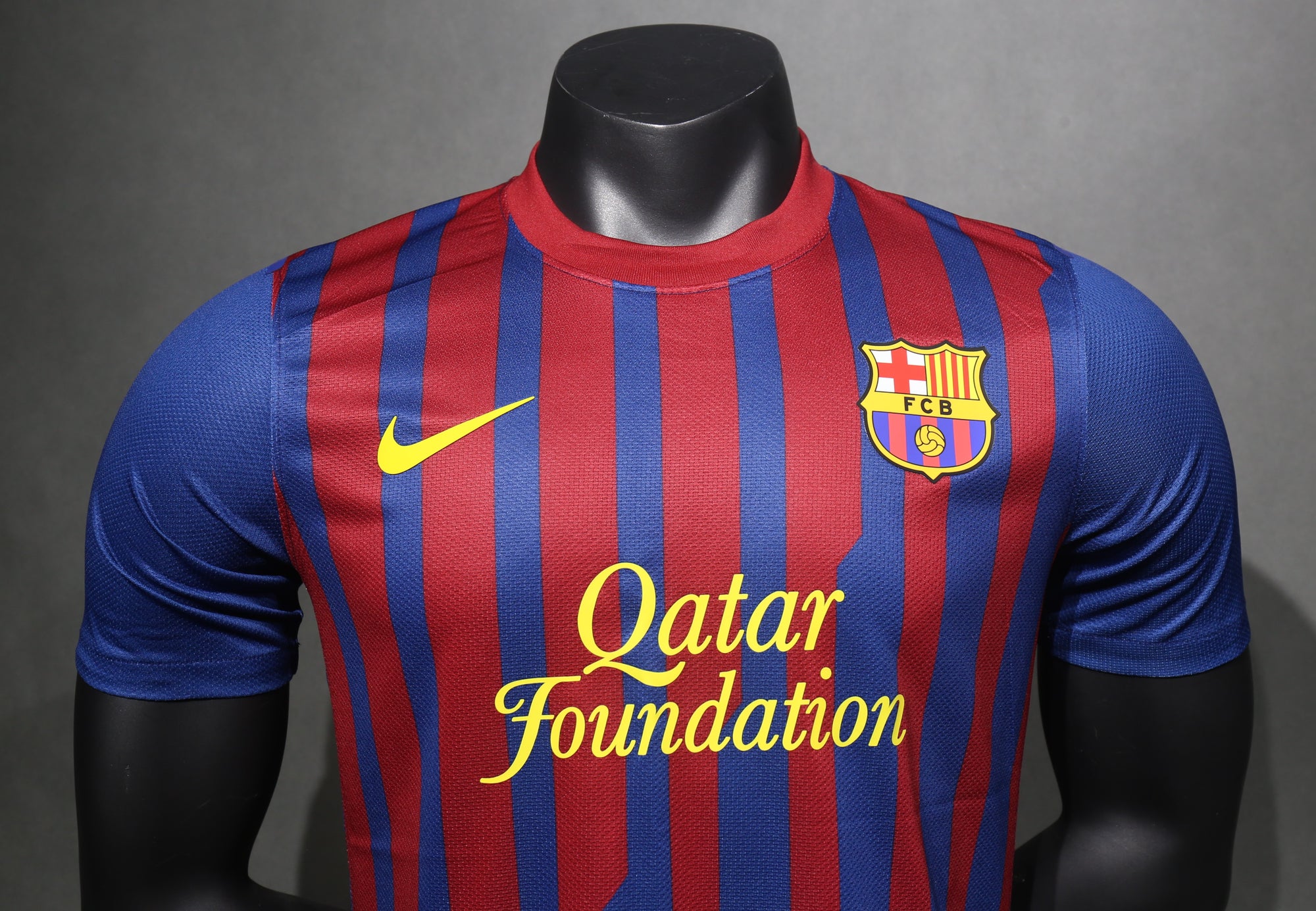 Camisa Barcelona Home 11/12 (Versão Jogador Retrô)
