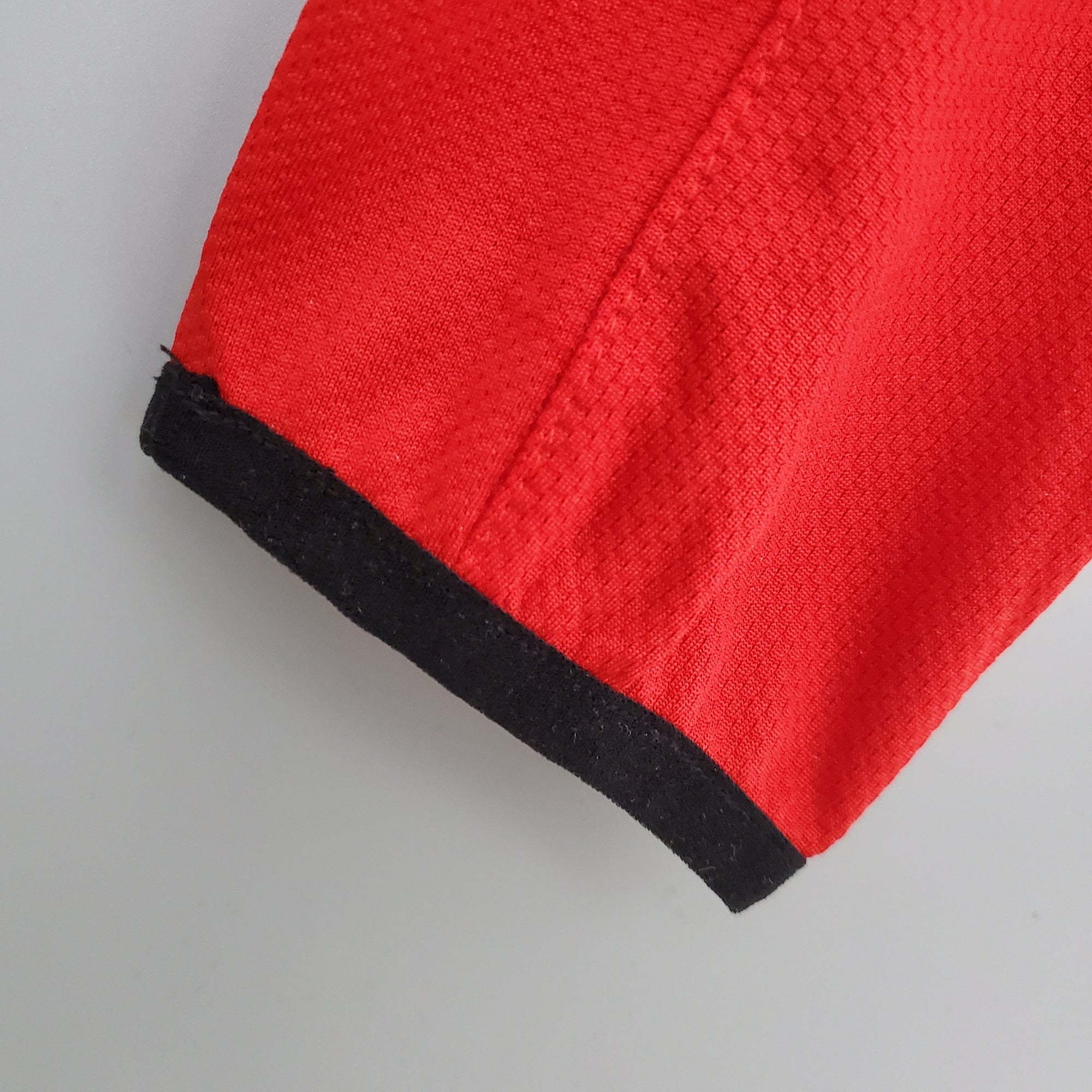 Camisa Manchester United Home 04/05 (Versão Manga Longa Retrô)