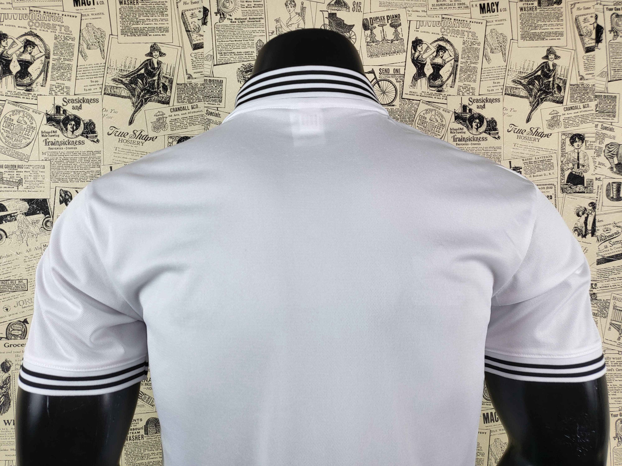 Camisa Real Madrid "White Polo Style" 23/24 (Versão Torcedor) | EDIÇÃO ESPECIAL