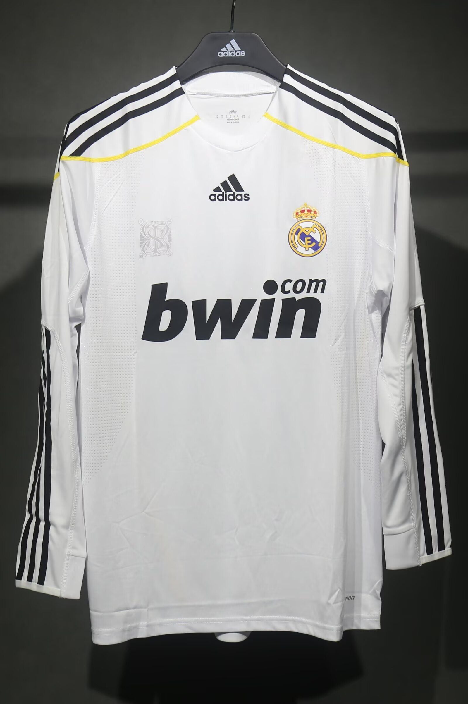 Camisa Real Madrid Home 09/10 (Versão Manga Longa Jogador Retrô)