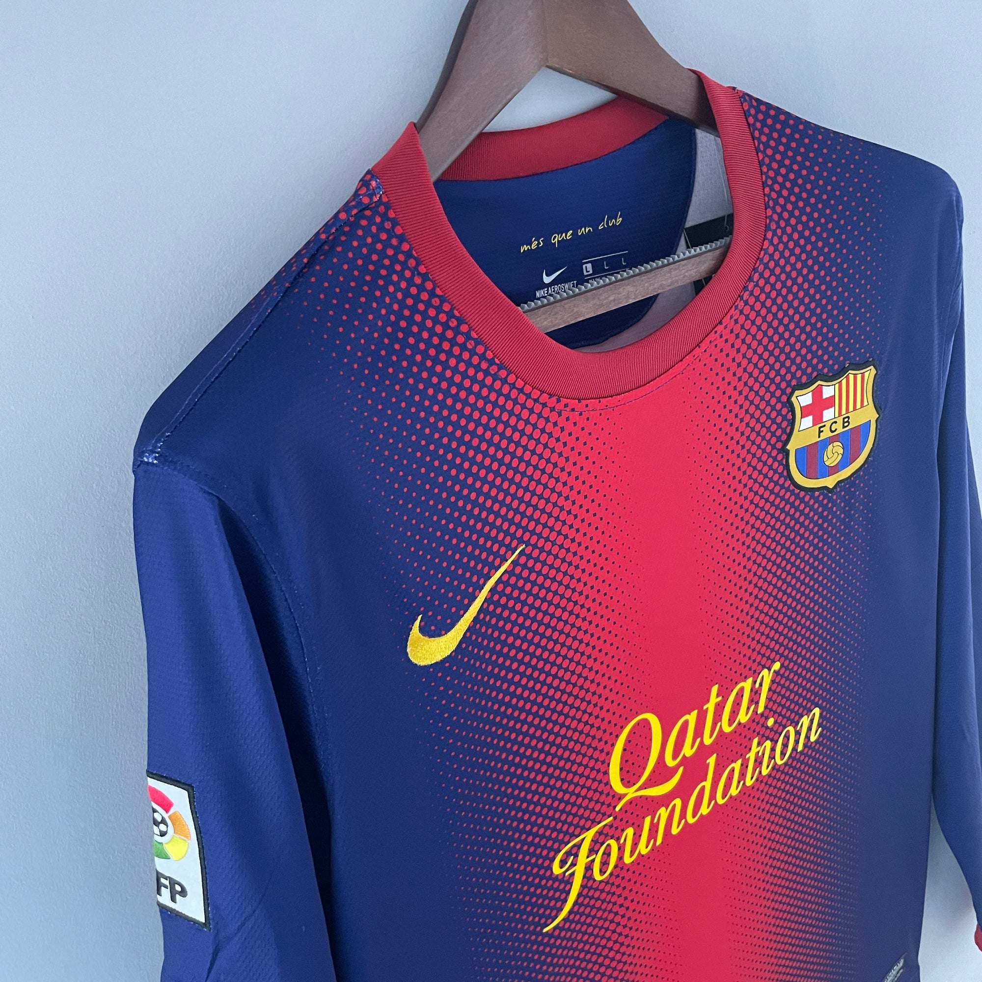 Camisa Barcelona Home 12/13 (Versão Manga Longa Retrô)
