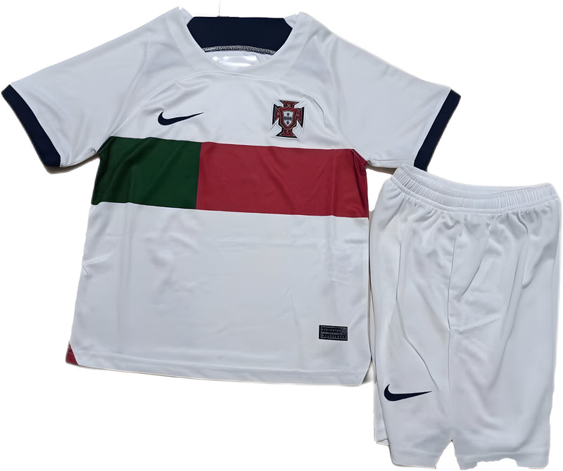 Kit Seleção Portuguesa Away 2022 Conjunto Infantil (Versão Curta Retrô)