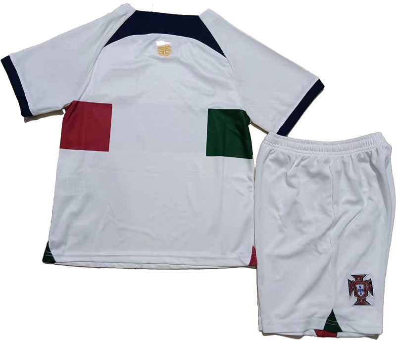 Kit Seleção Portuguesa Away 2022 Conjunto Infantil (Versão Curta Retrô)