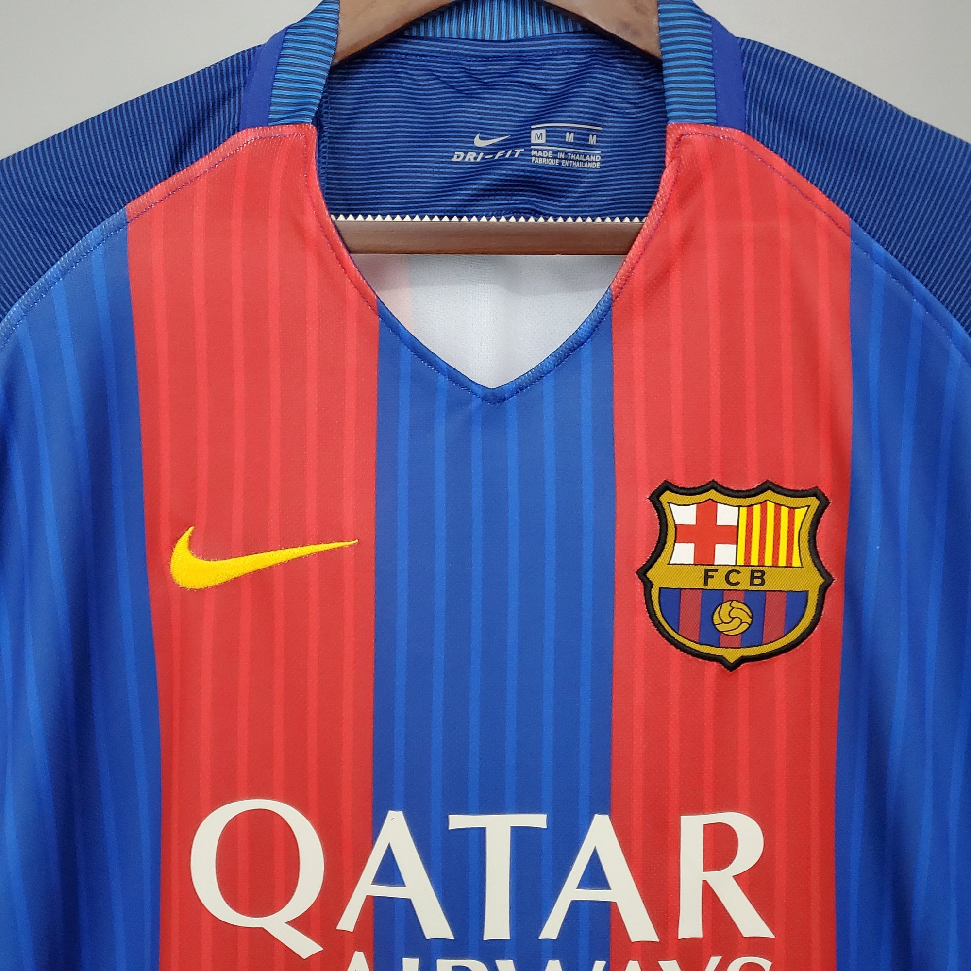 Camisa Barcelona Home 16/17 (Versão Retrô)
