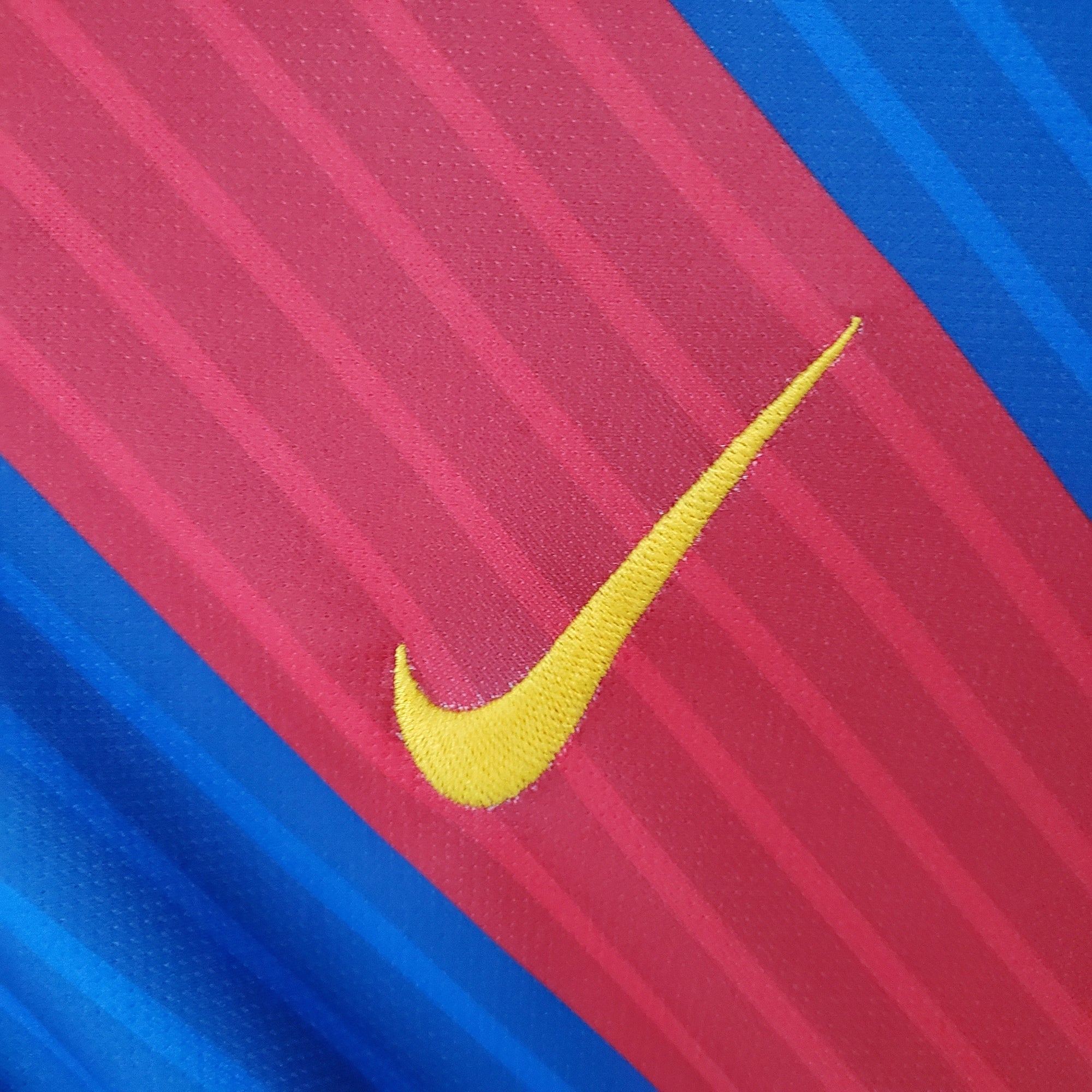 Camisa Barcelona Home 16/17 (Versão Retrô)