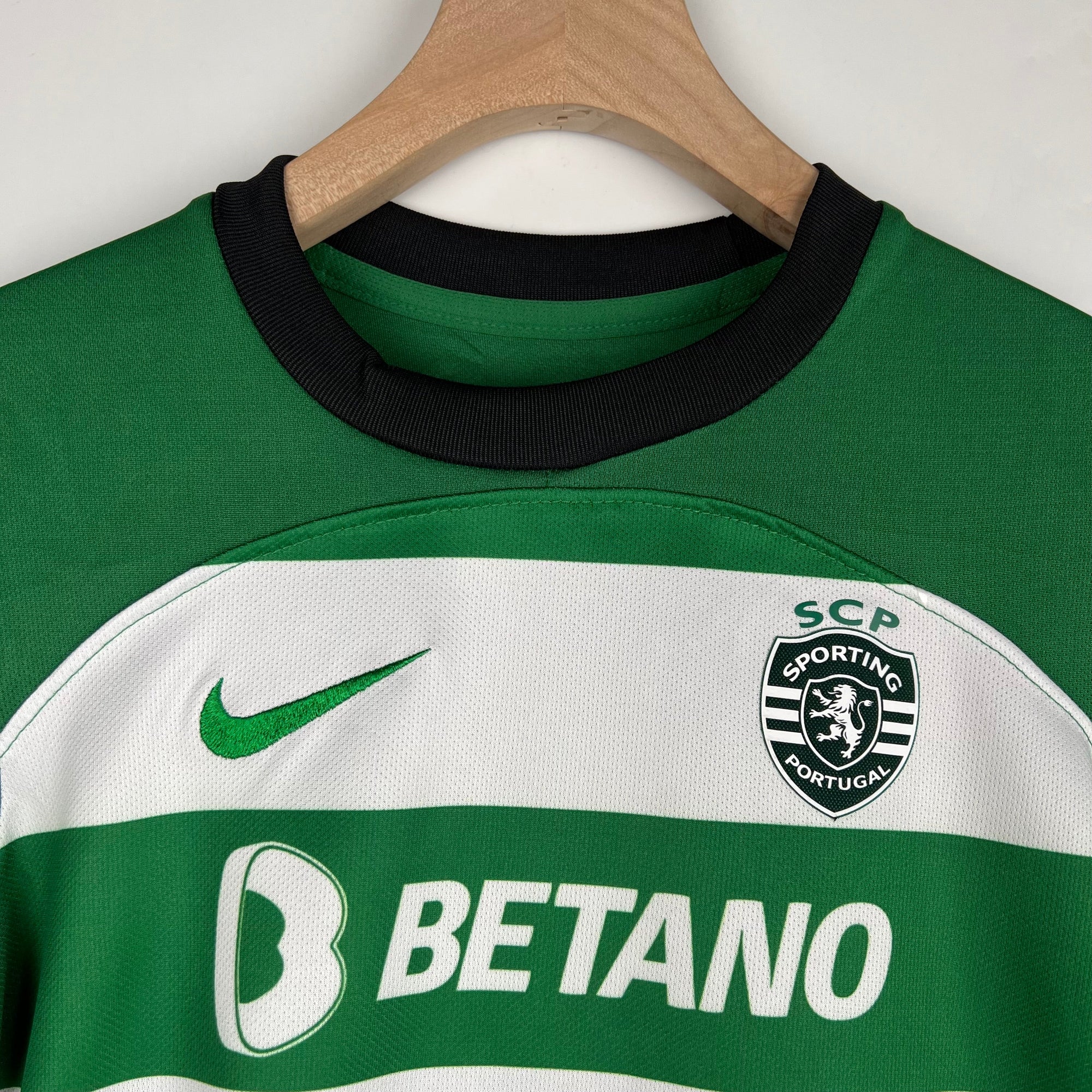 Sporting CP Home 23/24 Conjunto Infantil (Versão Torcedor)