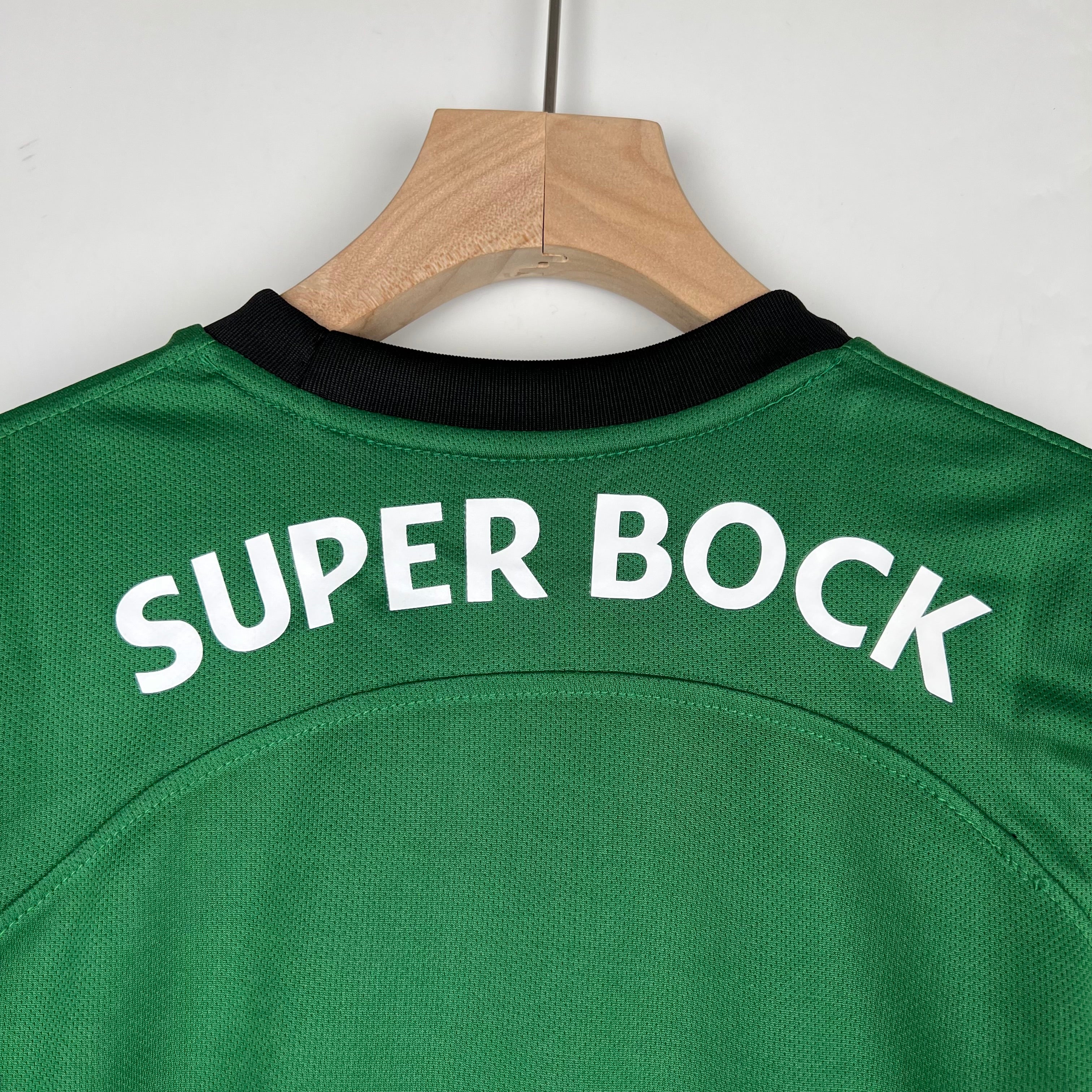 Sporting CP Home 23/24 Conjunto Infantil (Versão Torcedor)