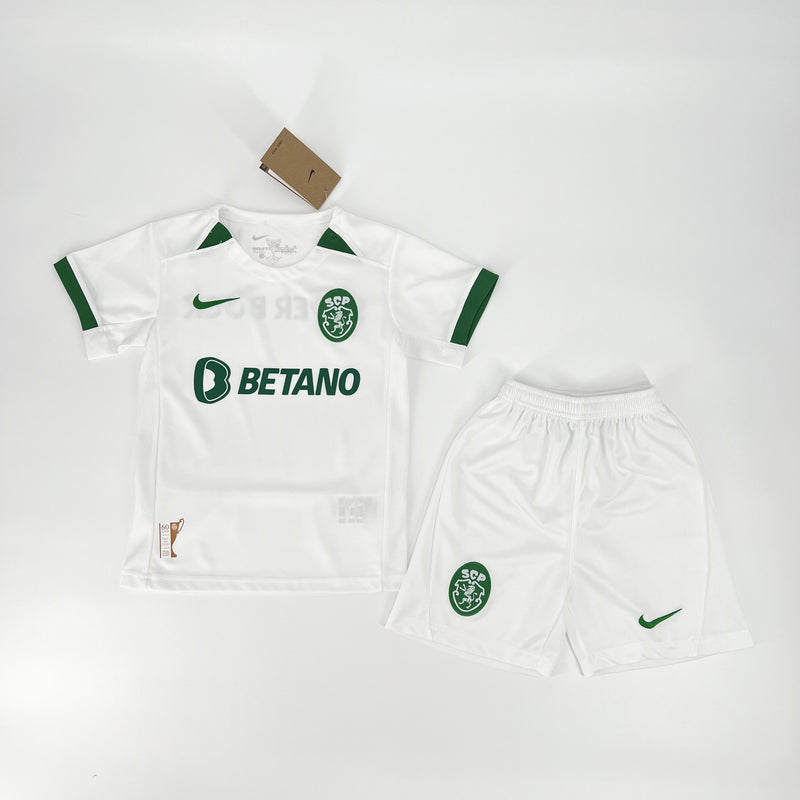 SPORTING LISBOA EDIÇÃO TAÇA DAS TAÇAS 24/25 CONJUNTO INFANTIL