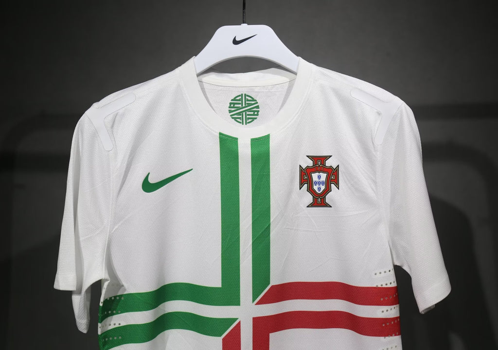 Camisa Seleção Portuguesa Away 2012 (Versão Jogador Retrô)