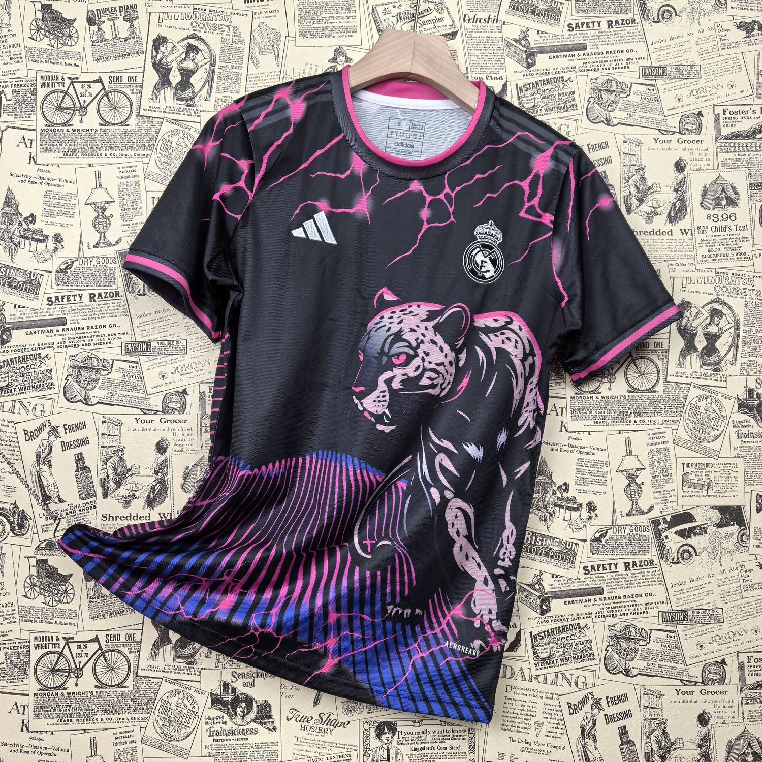 Camisa Real Madrid "Pink Panther" 24/25 (Versão Torcedor) | EDIÇÃO ESPECIAL
