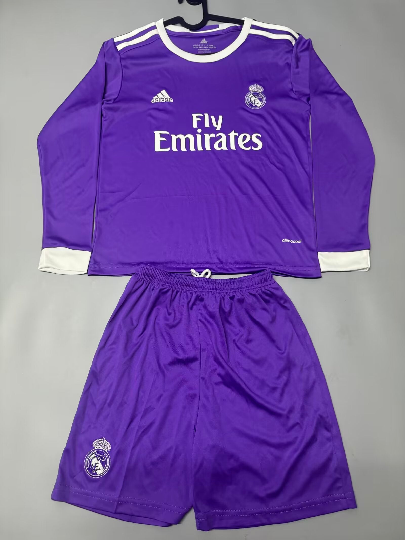 Kit Real Madrid Away 16/17 Conjunto Infantil (Versão Manga Longa Retrô)