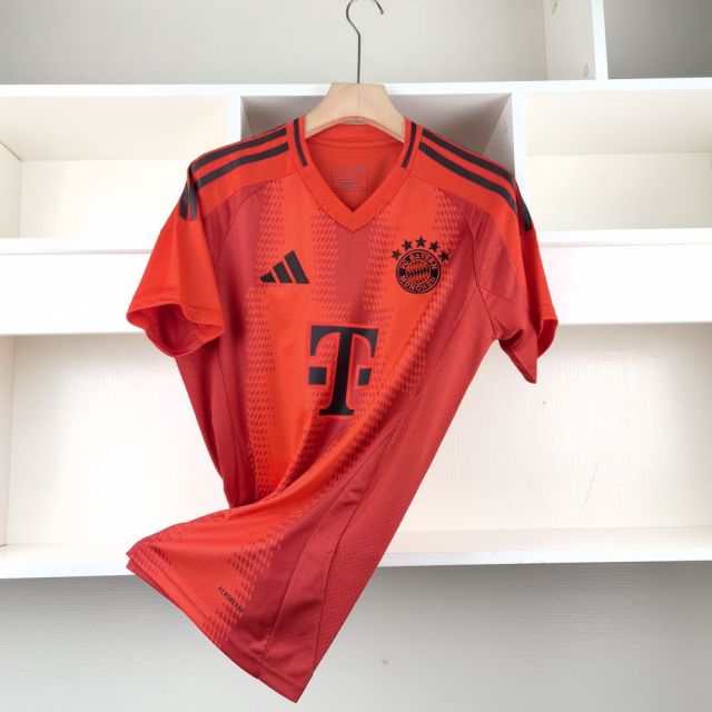 Camisa Bayern Munique 24/25 Home (Versão Torcedor)
