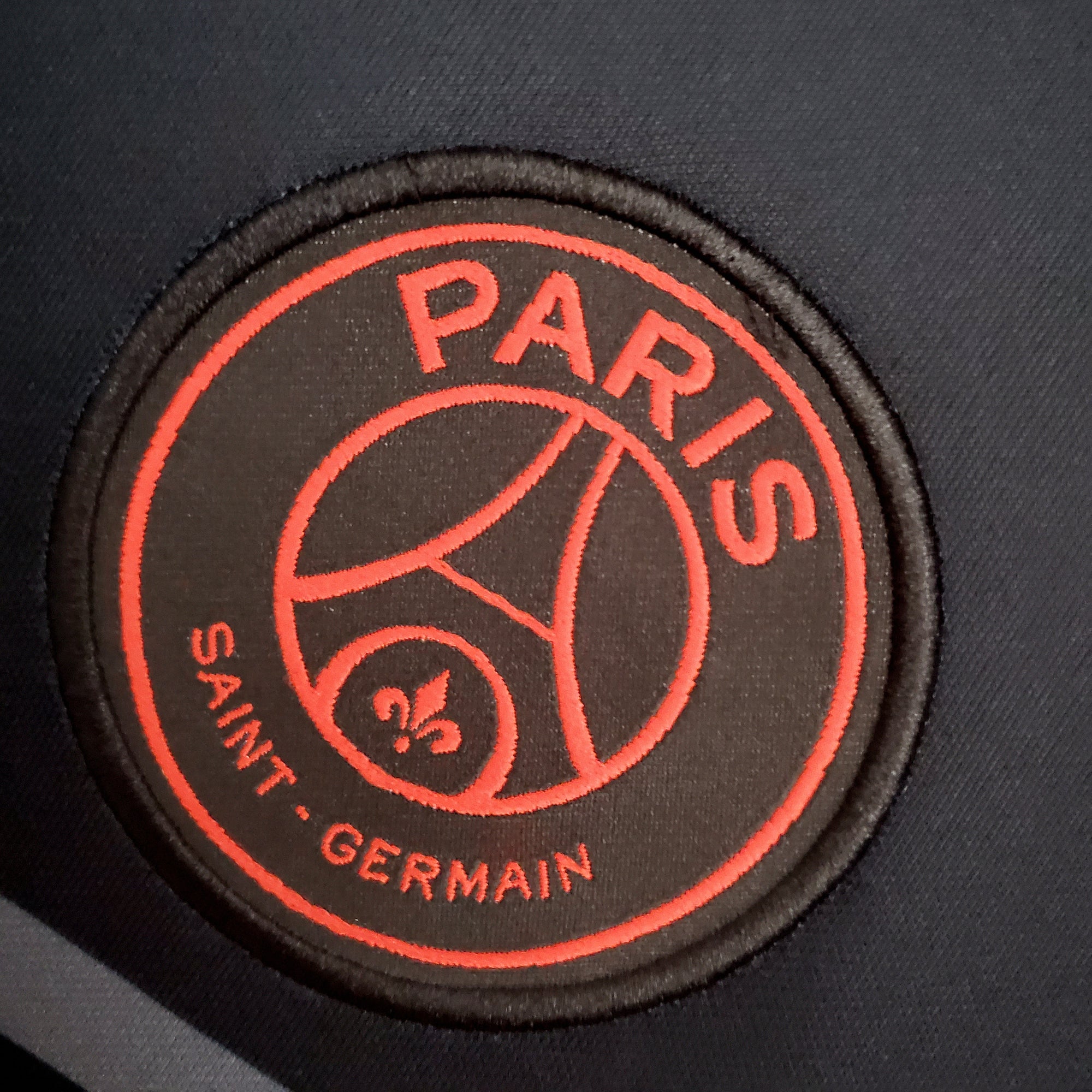 Camisa Paris Saint-Germain Third 21/22 (Versão Retrô)