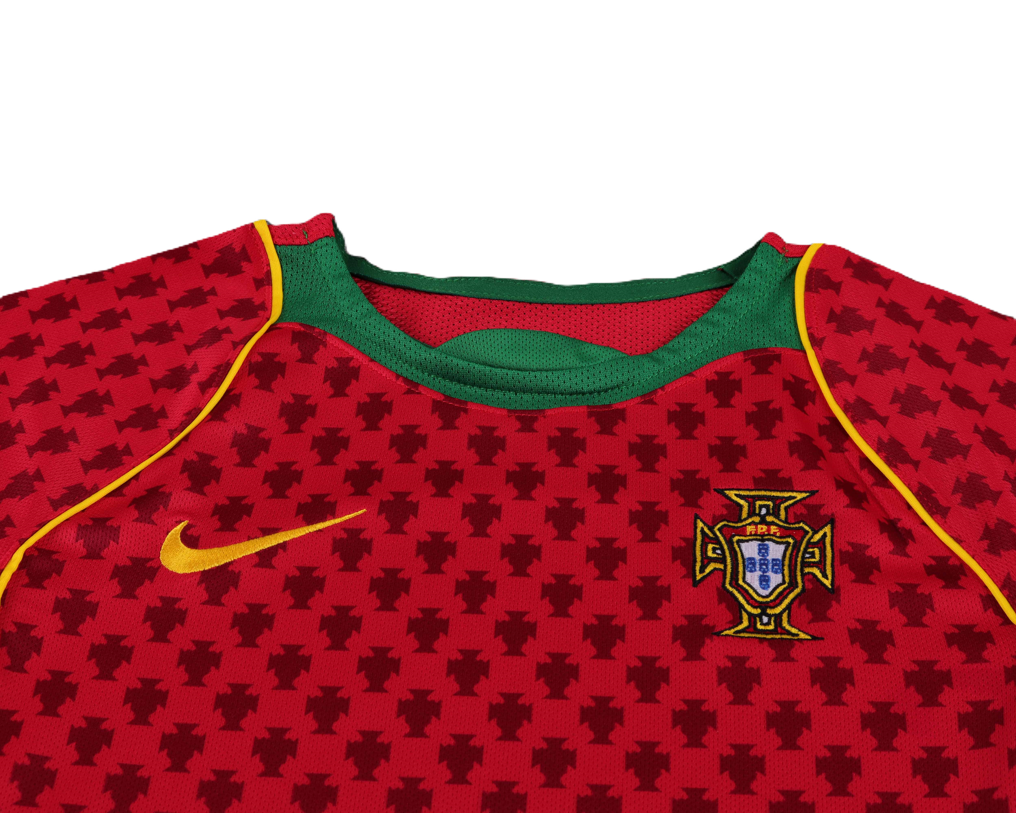 Kit Seleção Portuguesa Home 2004 Conjunto Infantil (Versão Curta Retrô)