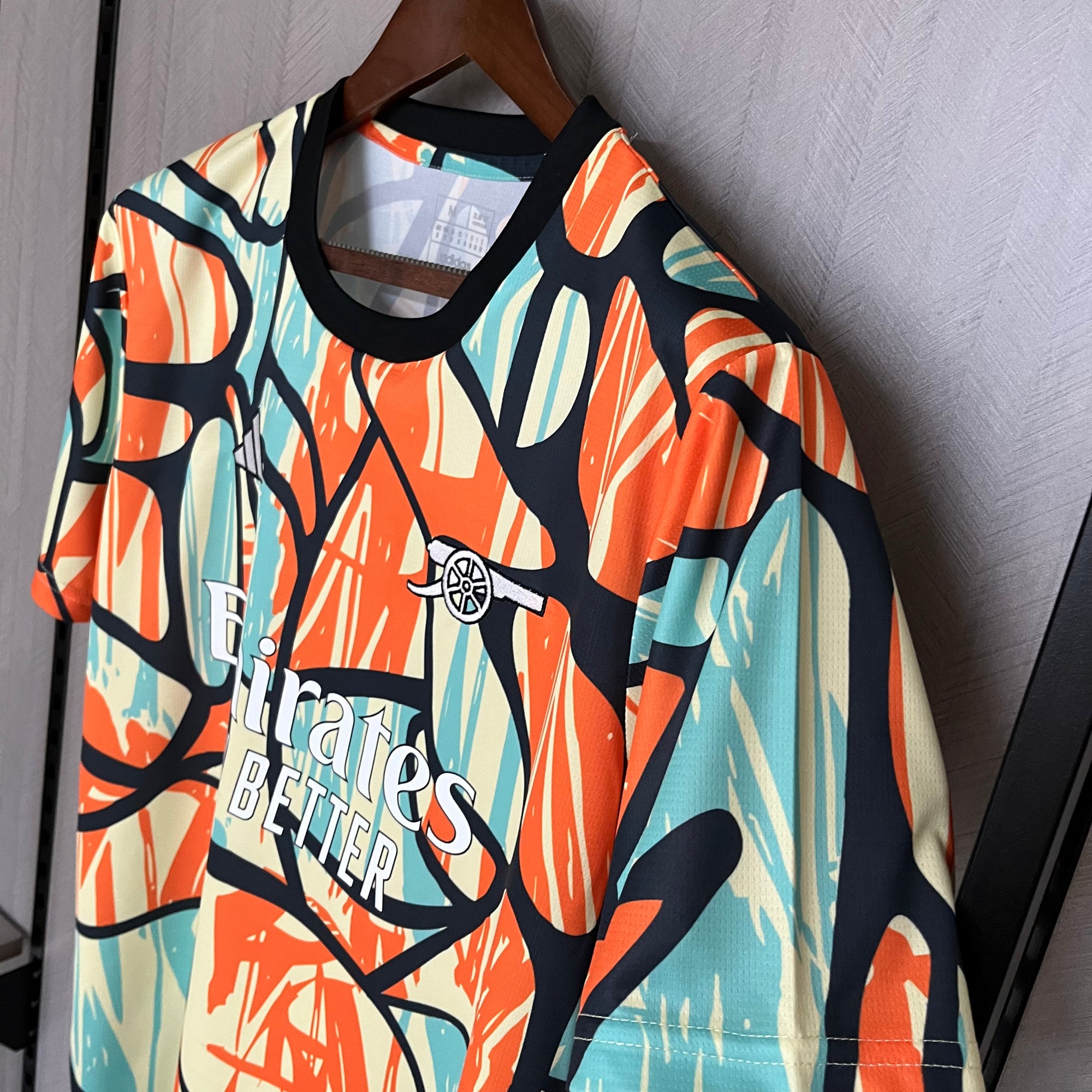 Camisa Arsenal "Hot Colours" (Versão Torcedor) | EDIÇÃO ESPECIAL