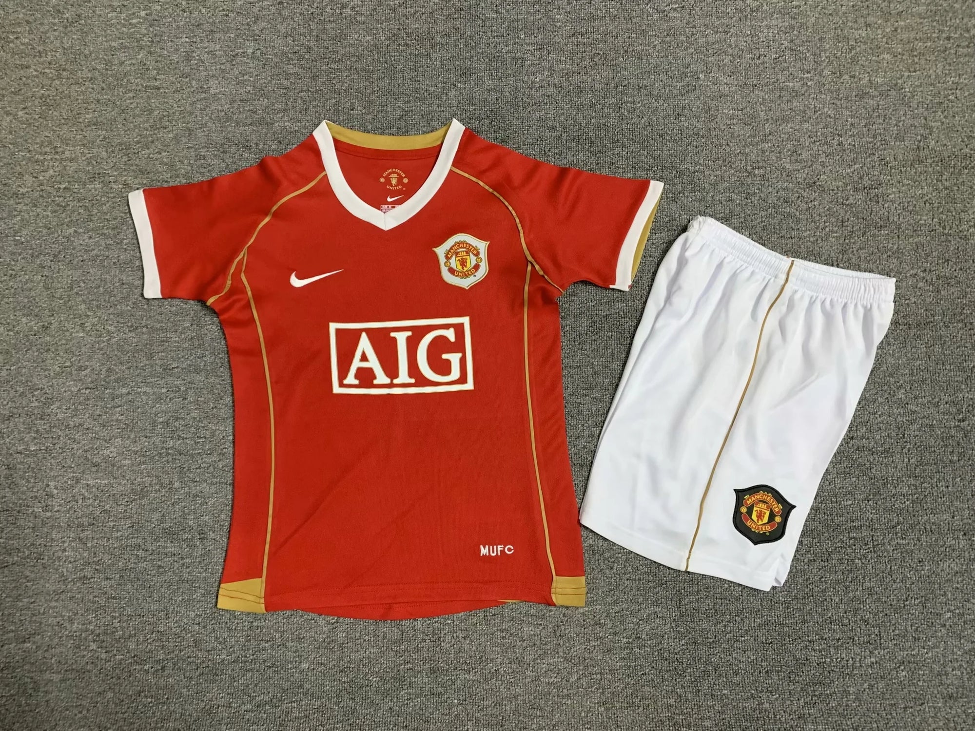 Camisa Manchester United Home 06/07 Conjunto Infantil (Versão Retrô)