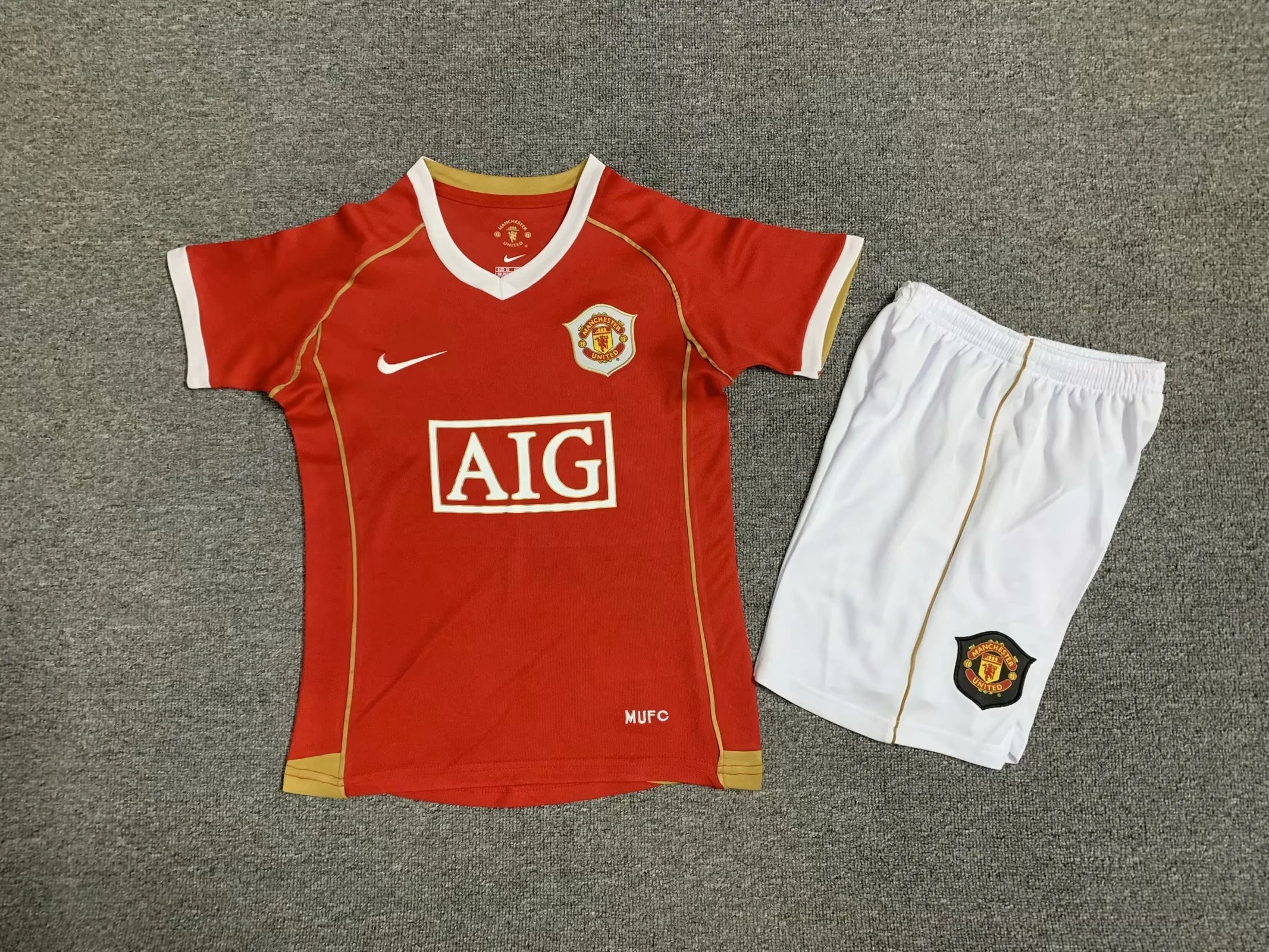 Camisa Manchester United Home 06/07 Conjunto Infantil (Versão Retrô)
