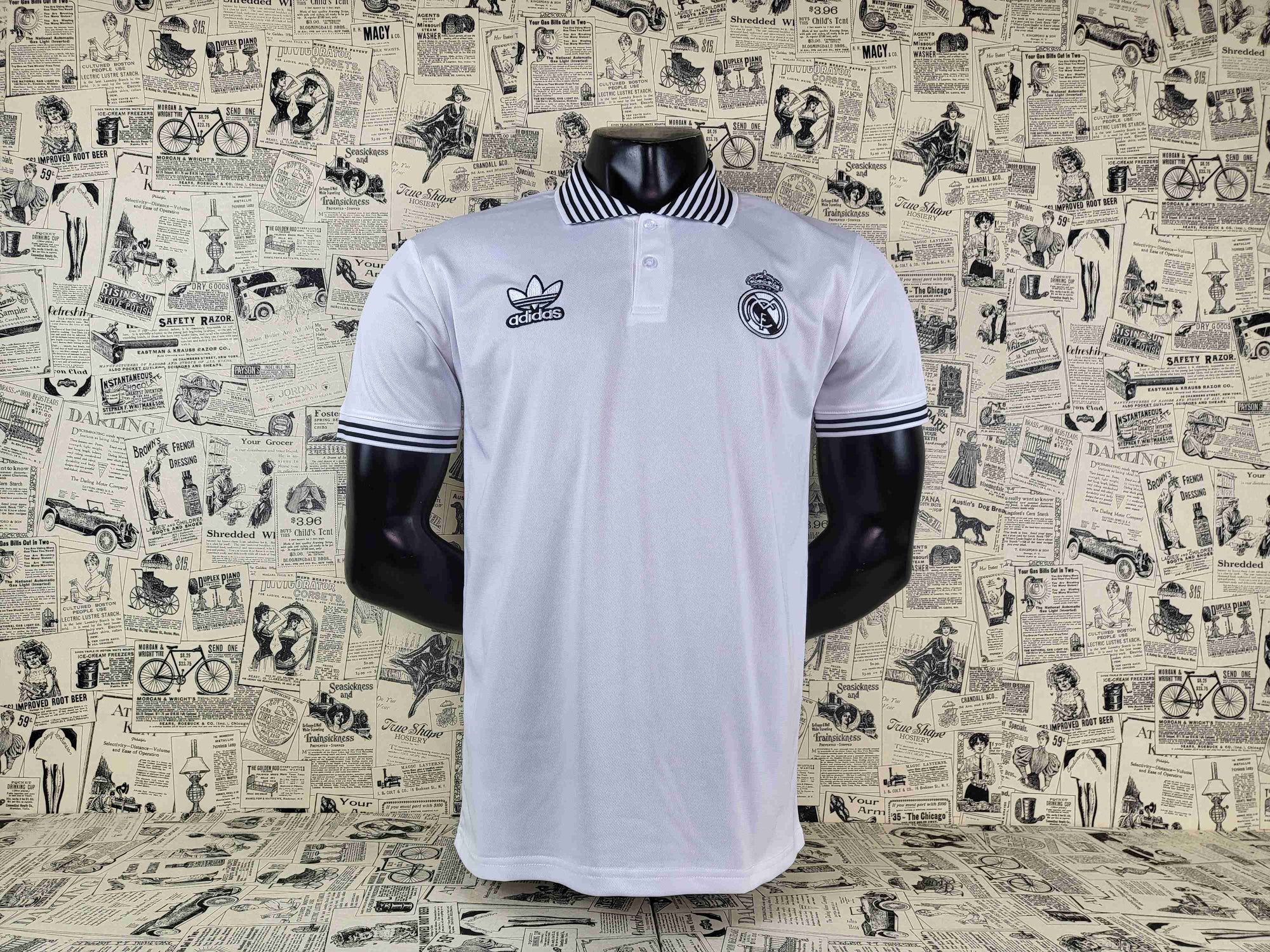 Camisa Real Madrid "White Polo Style" 23/24 (Versão Torcedor) | EDIÇÃO ESPECIAL