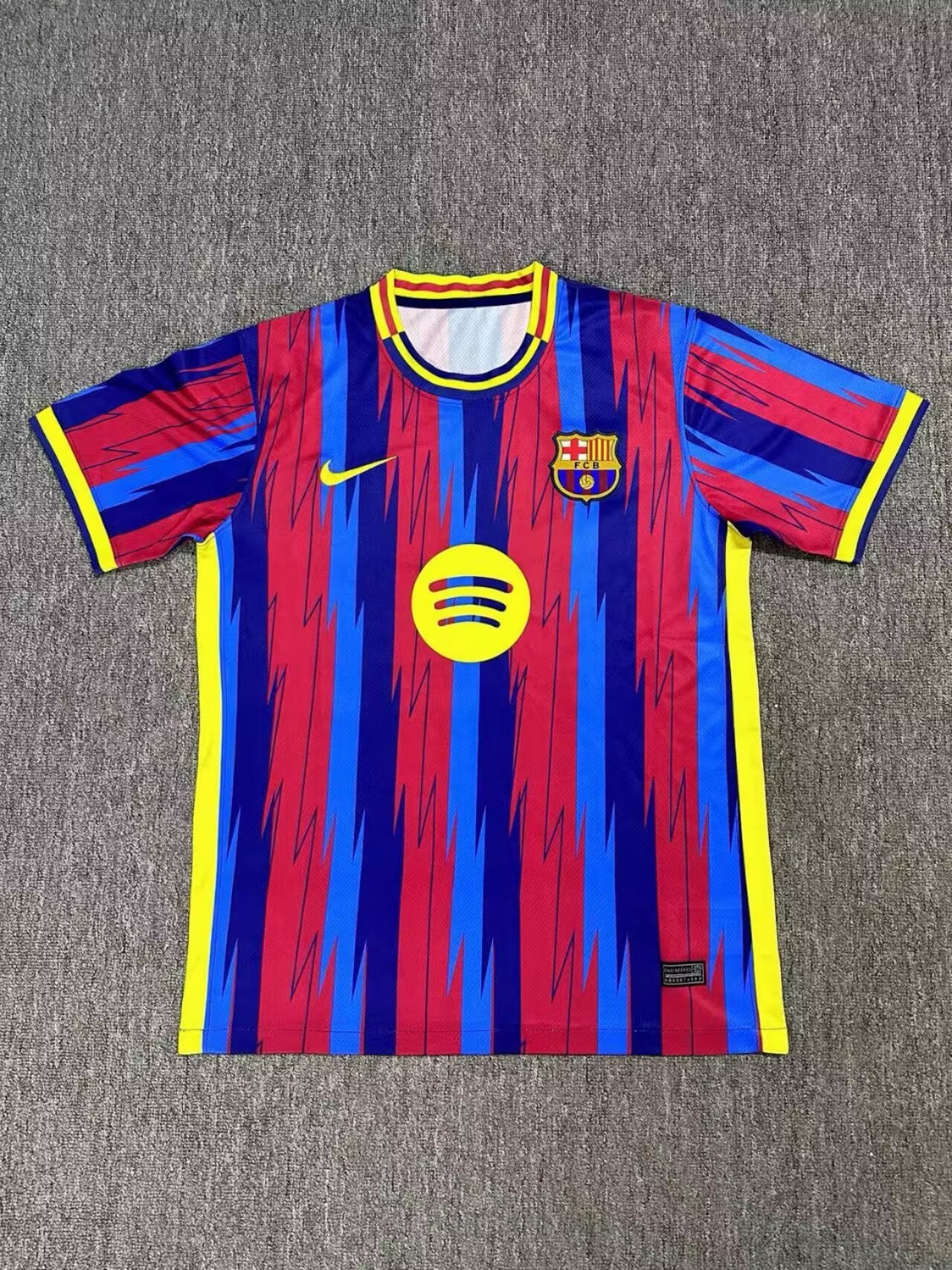 Camisa FC Barcelona "Glitch Concept Art" (Versão Torcedor) | EDIÇÃO ESPECIAL