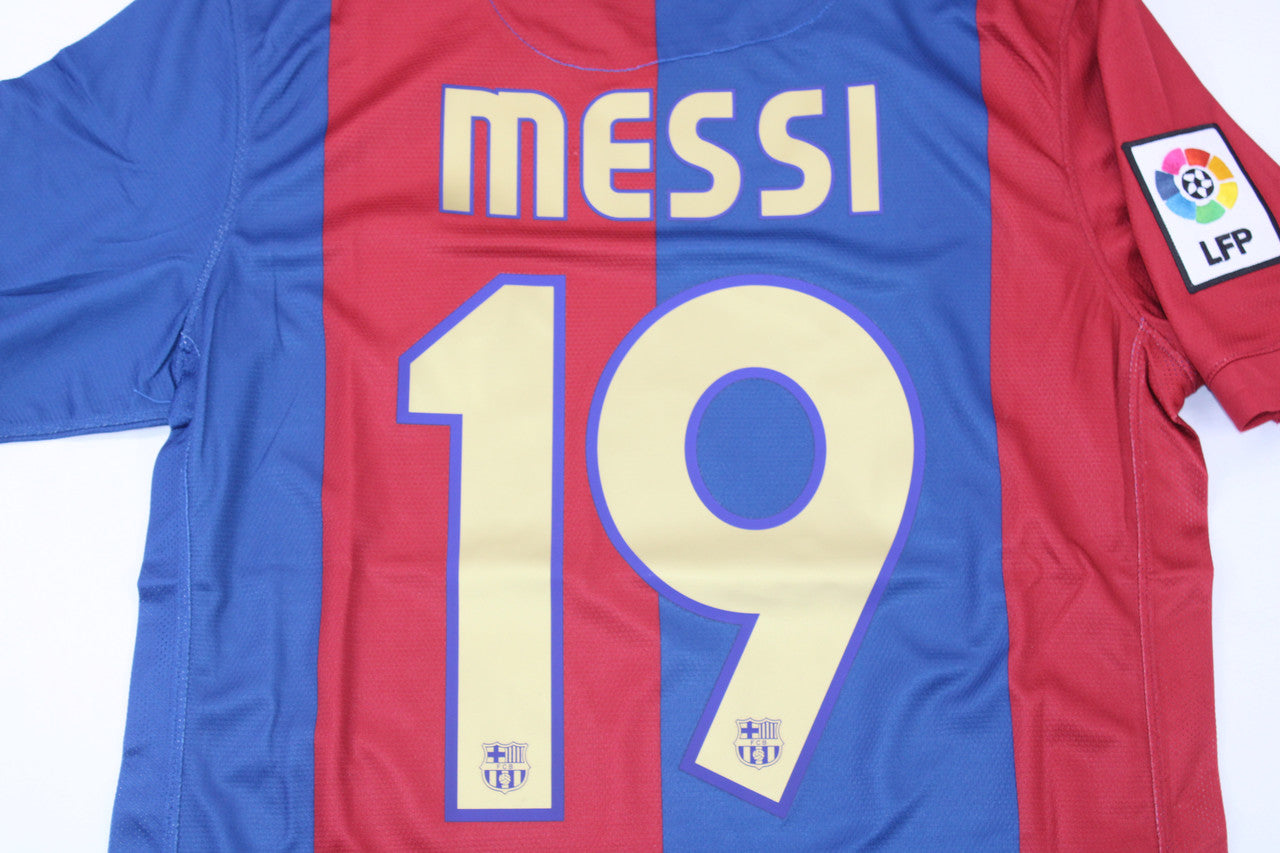 Camisa Barcelona Home 06/07 (Versão Retrô)