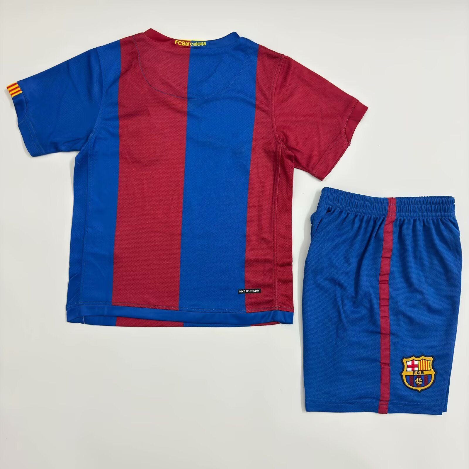 Kit Barcelona Home Conjunto Infantil 06/07 (Versão Retrô)